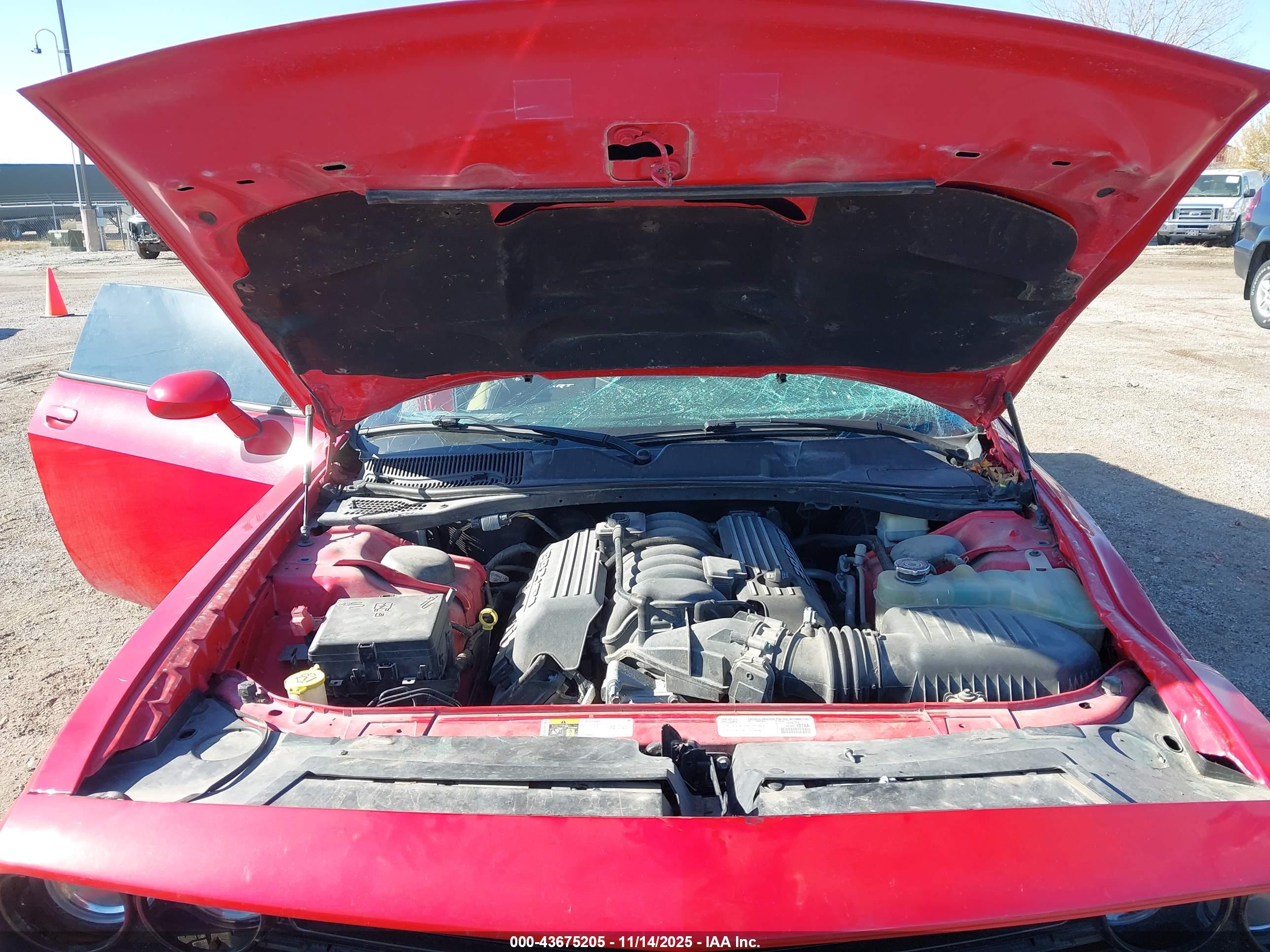 DODGE CHALLENGER image 10