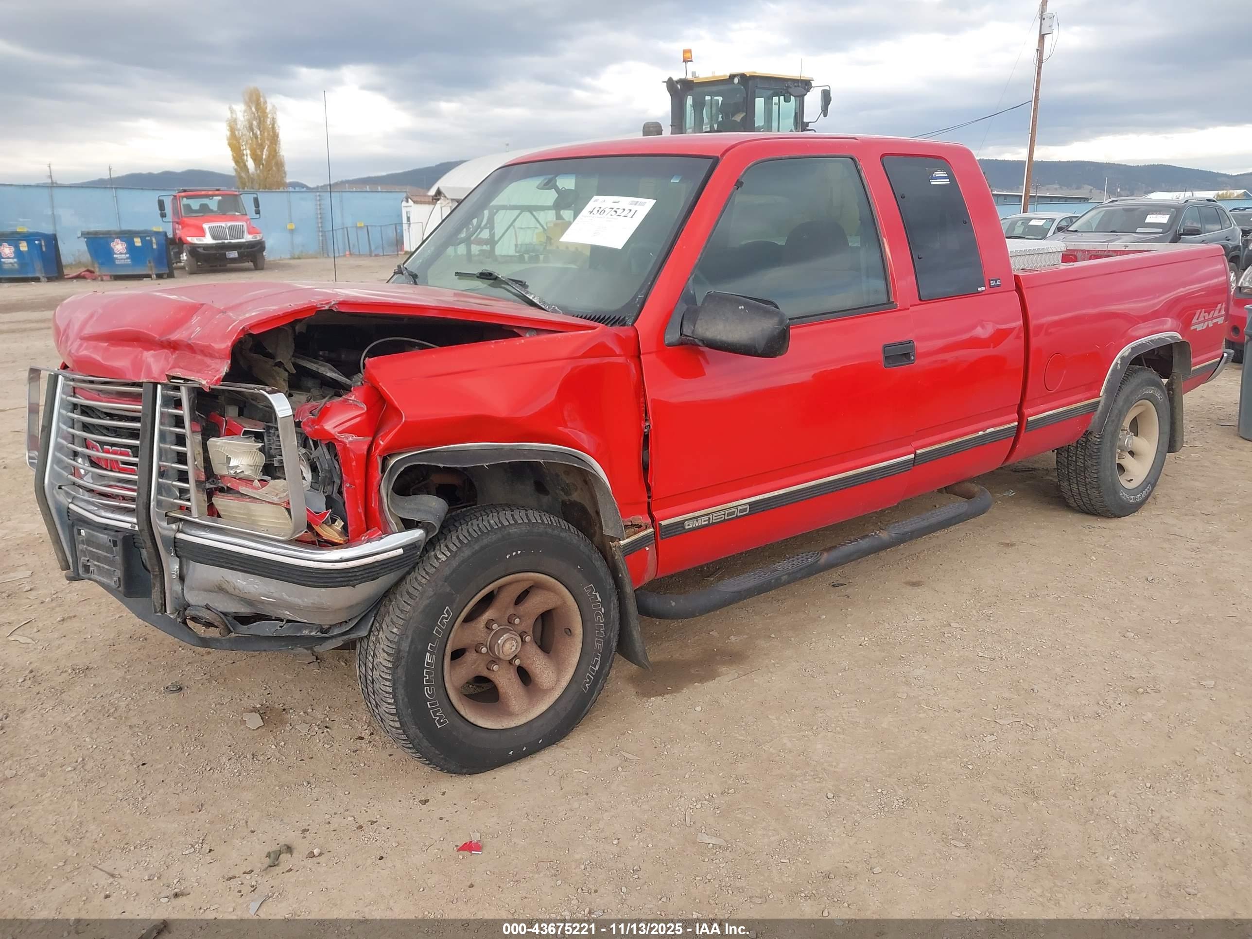 GMC SIERRA image 2