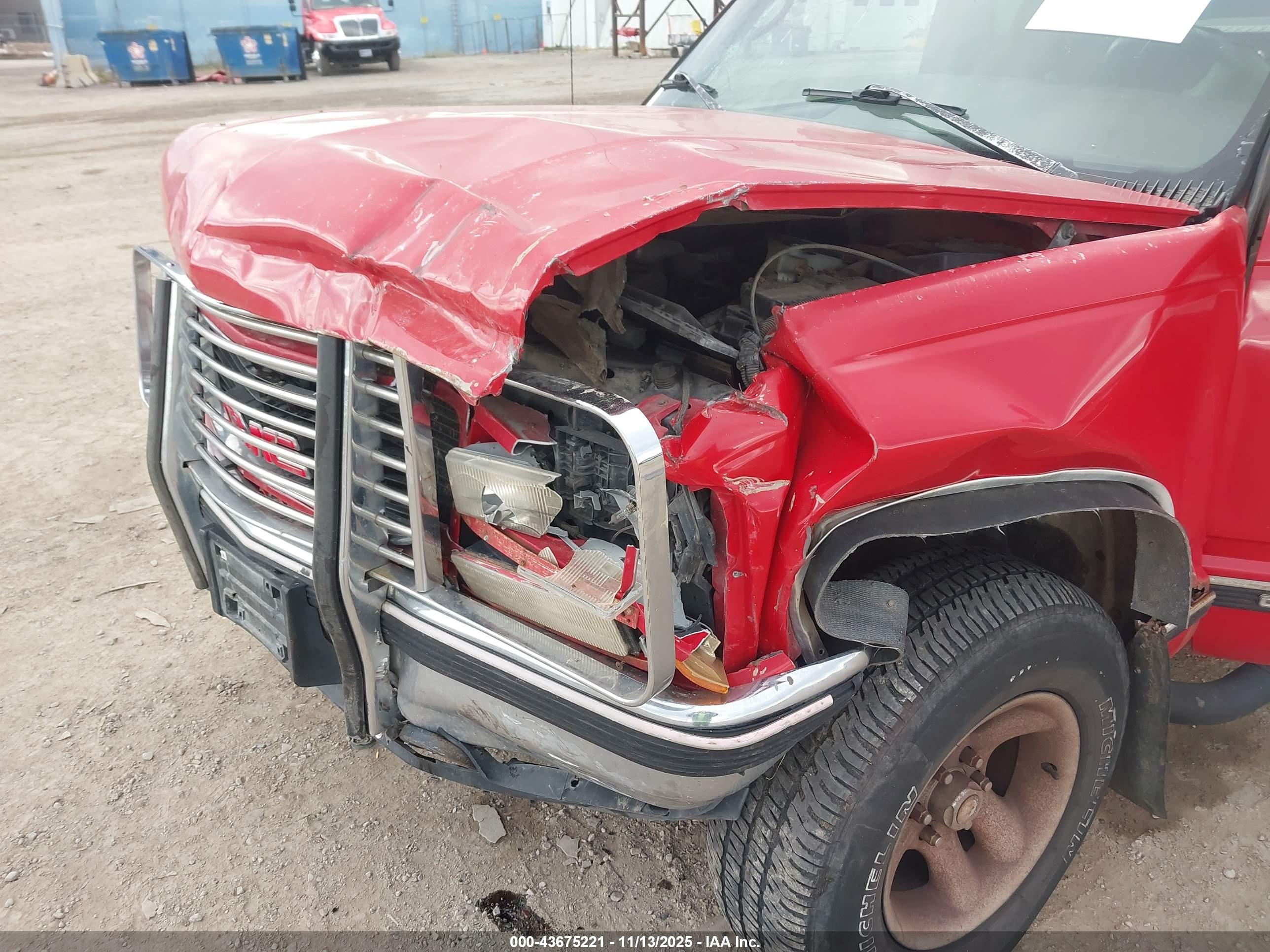 GMC SIERRA image 6