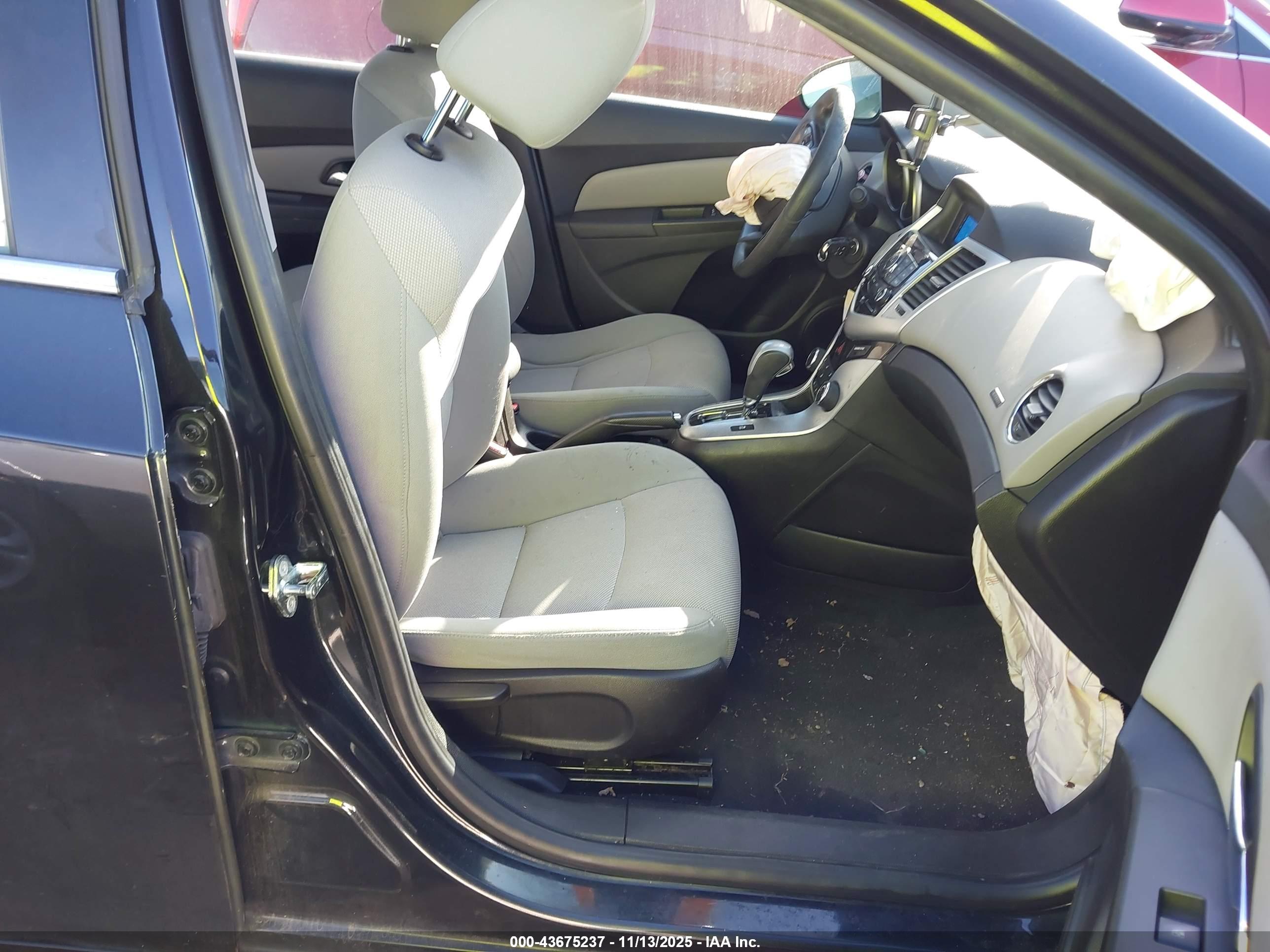 CHEVROLET CRUZE image 5
