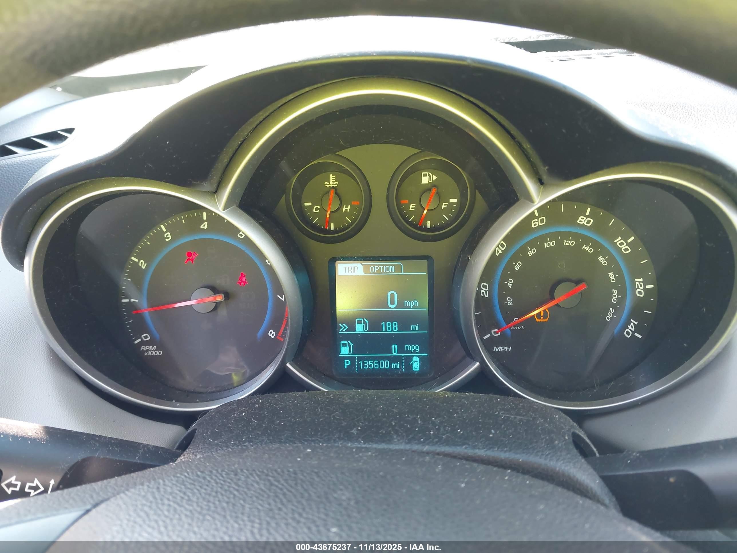 CHEVROLET CRUZE image 7