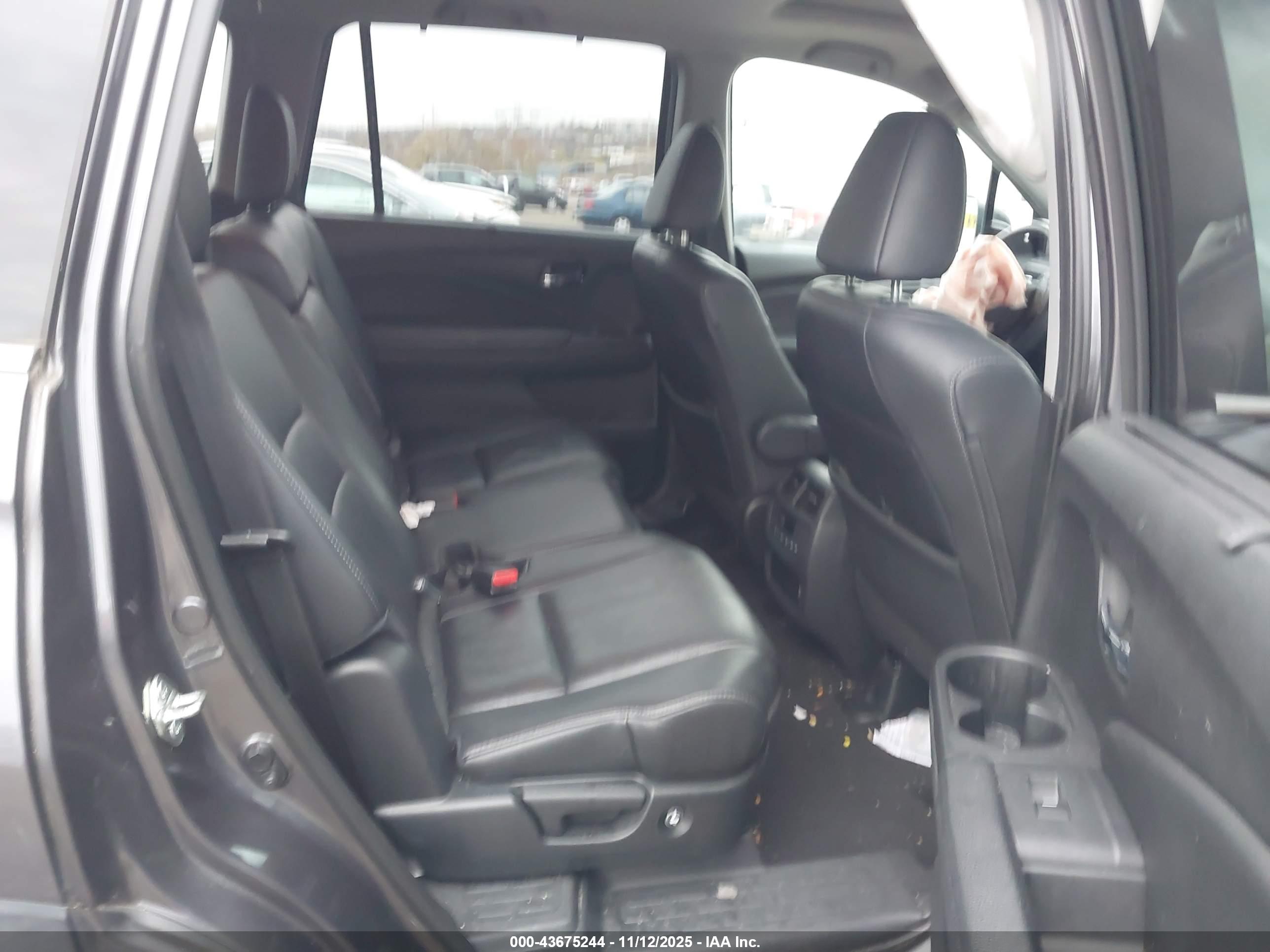 HONDA PILOT image 8