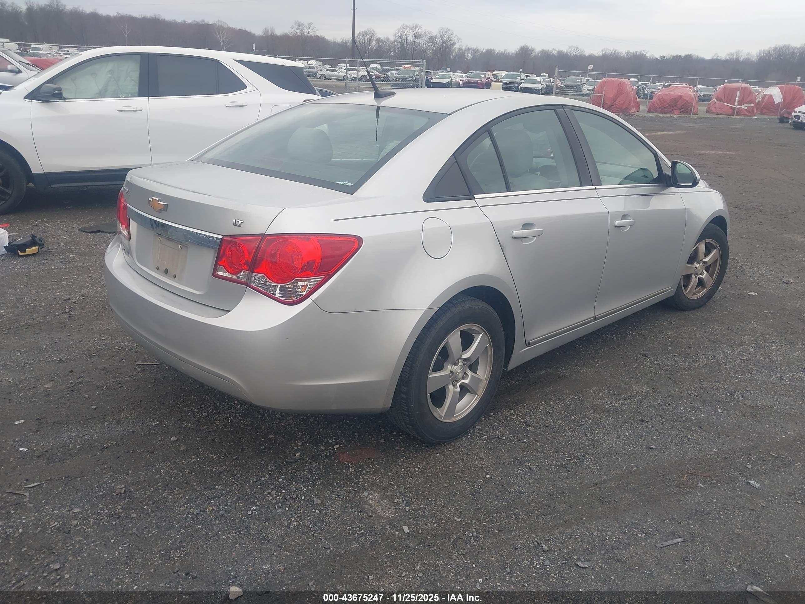 CHEVROLET CRUZE image 4