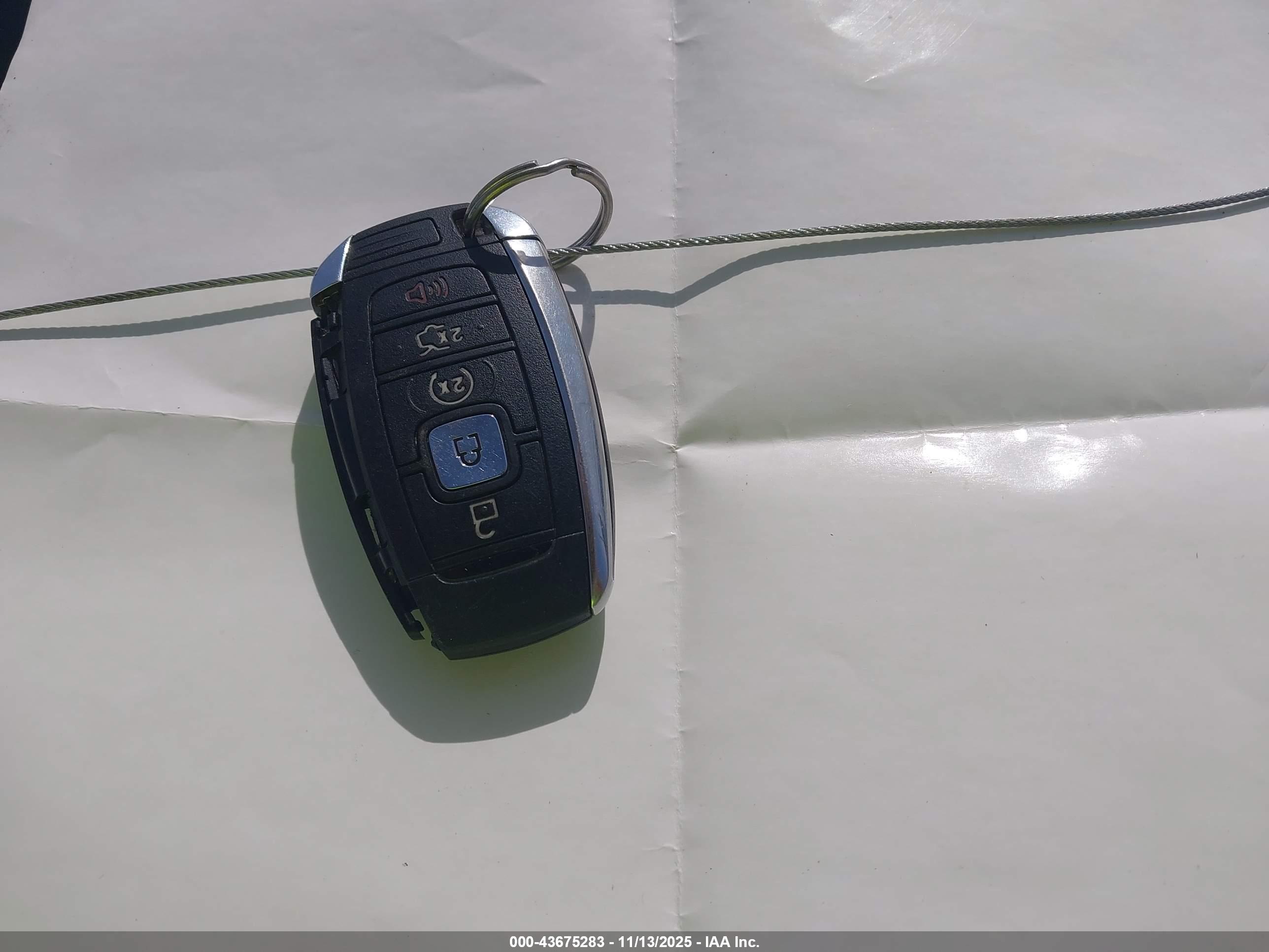 LINCOLN MKZ image 11