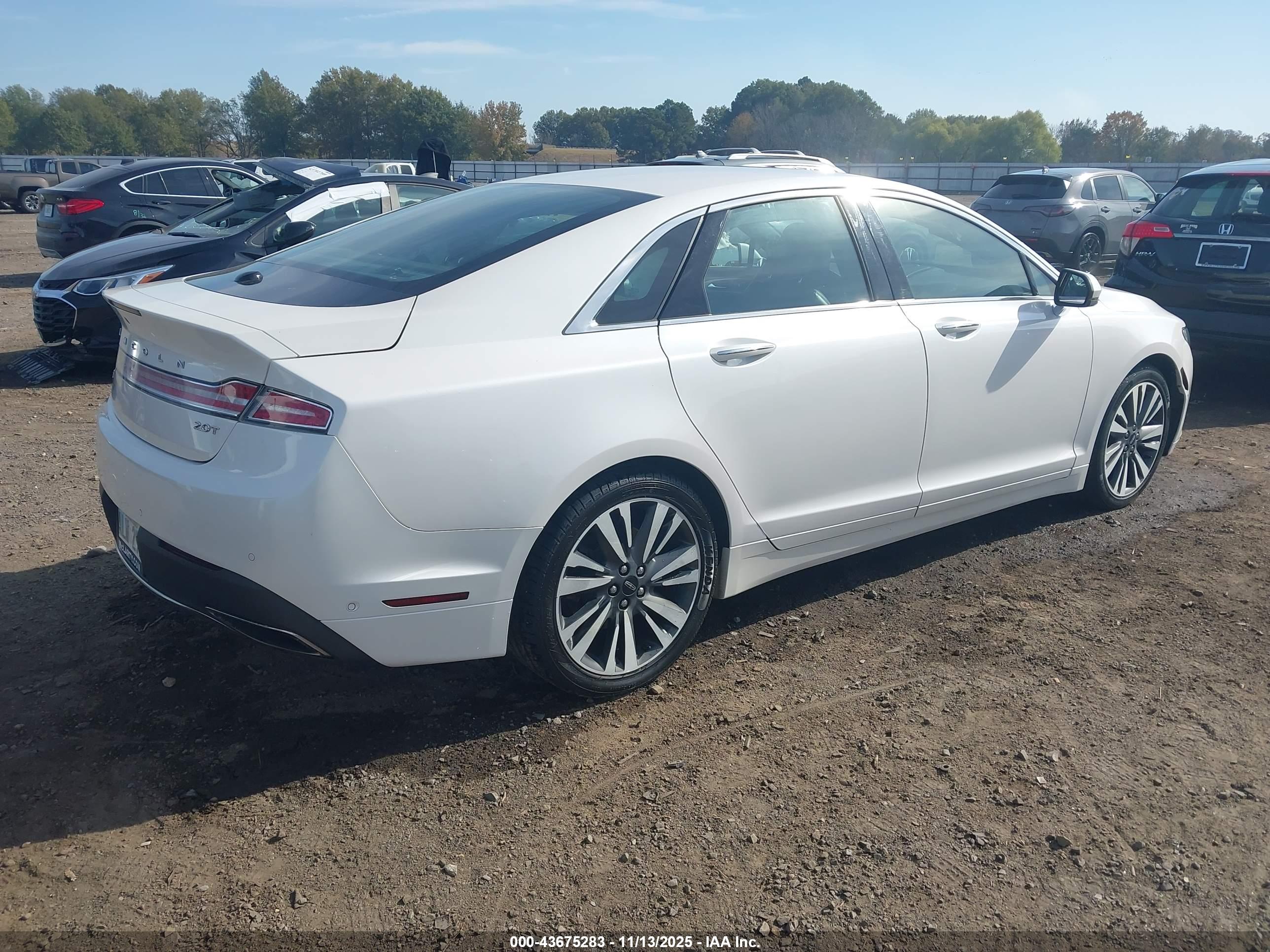LINCOLN MKZ image 4