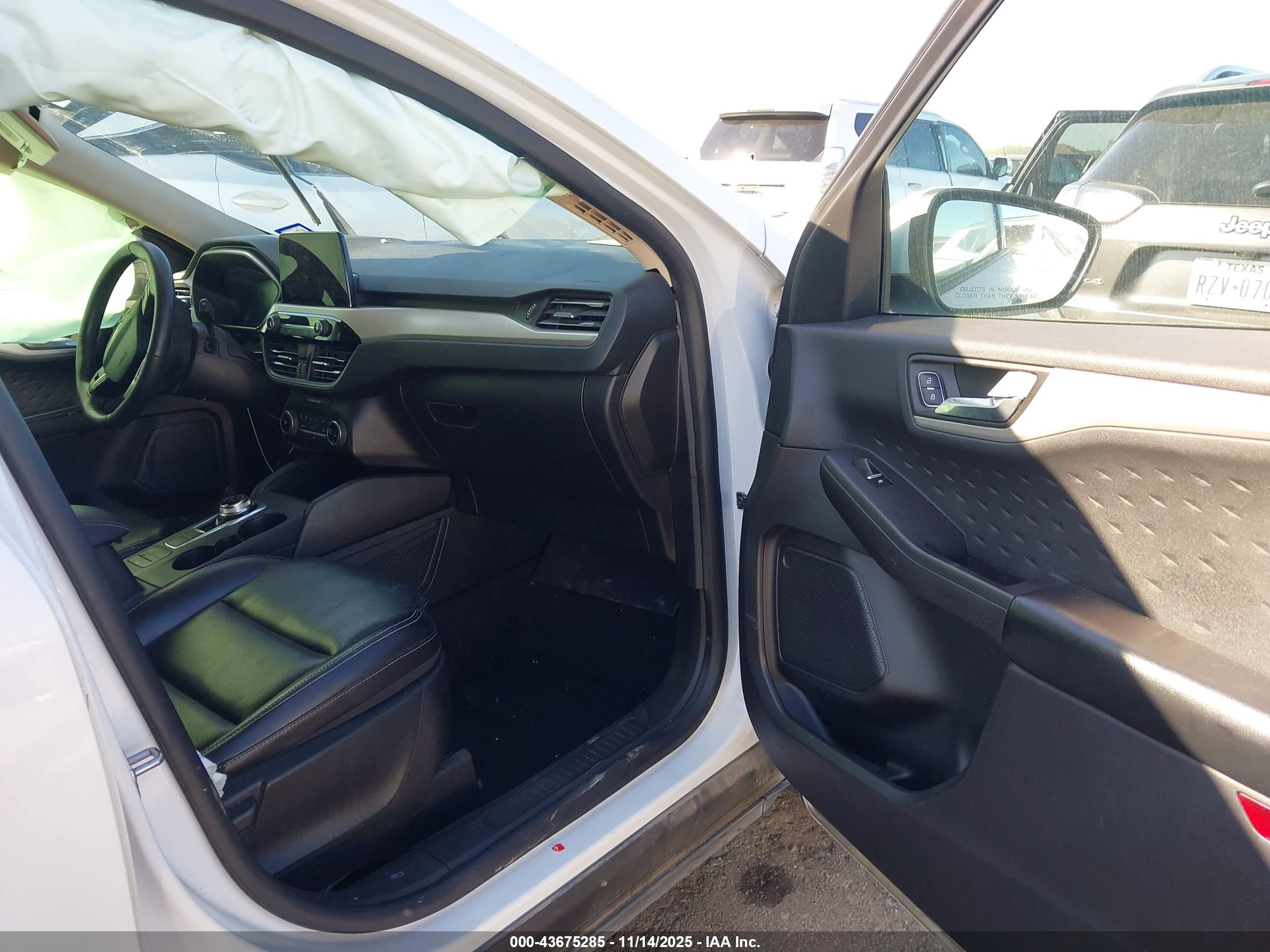 FORD ESCAPE image 5