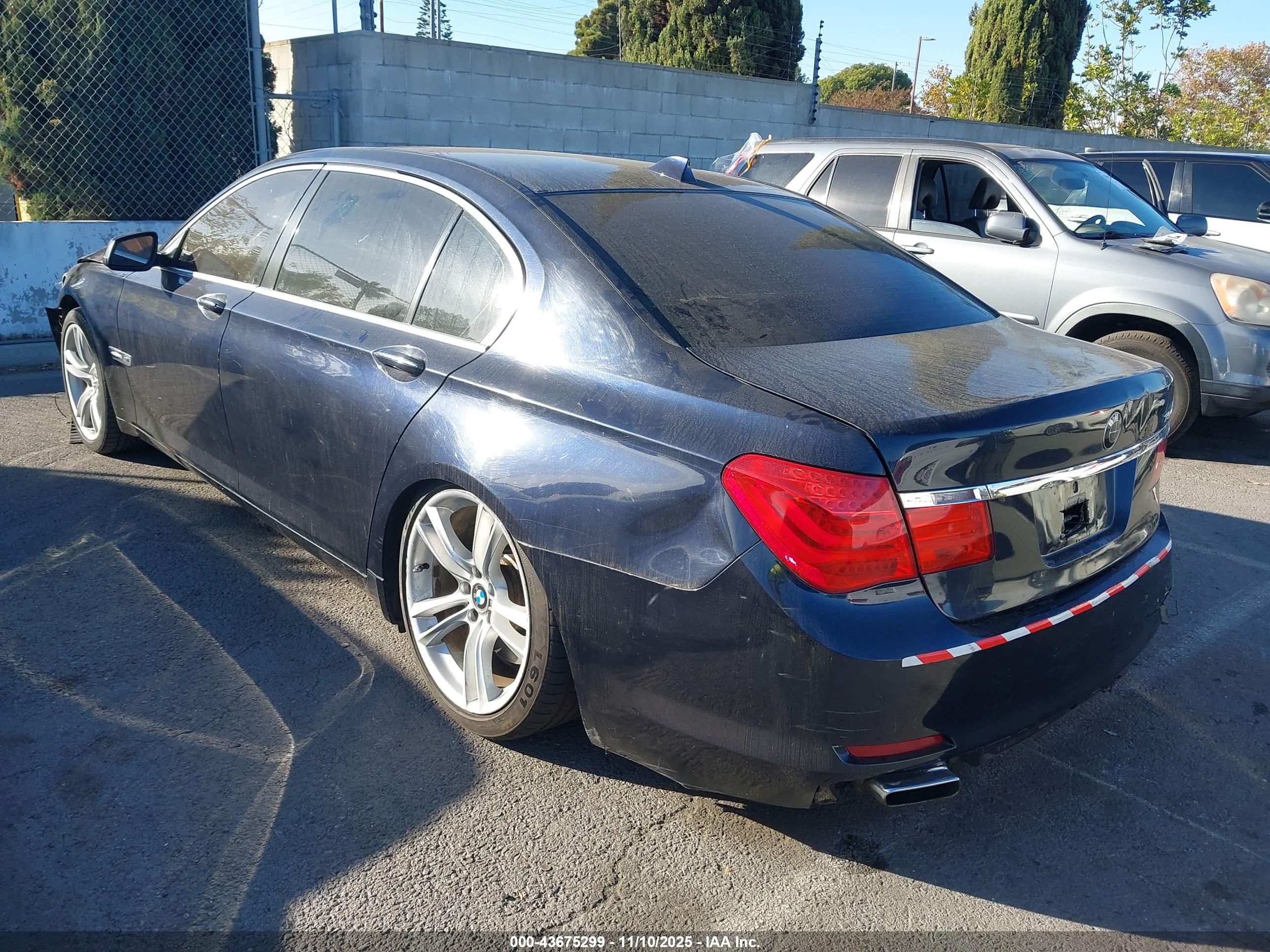 BMW 750LI image 3