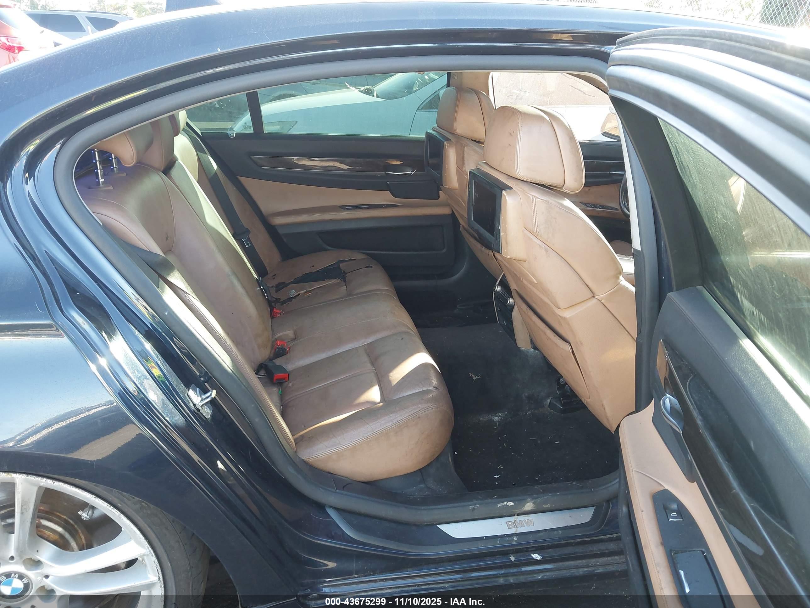 BMW 750LI image 8