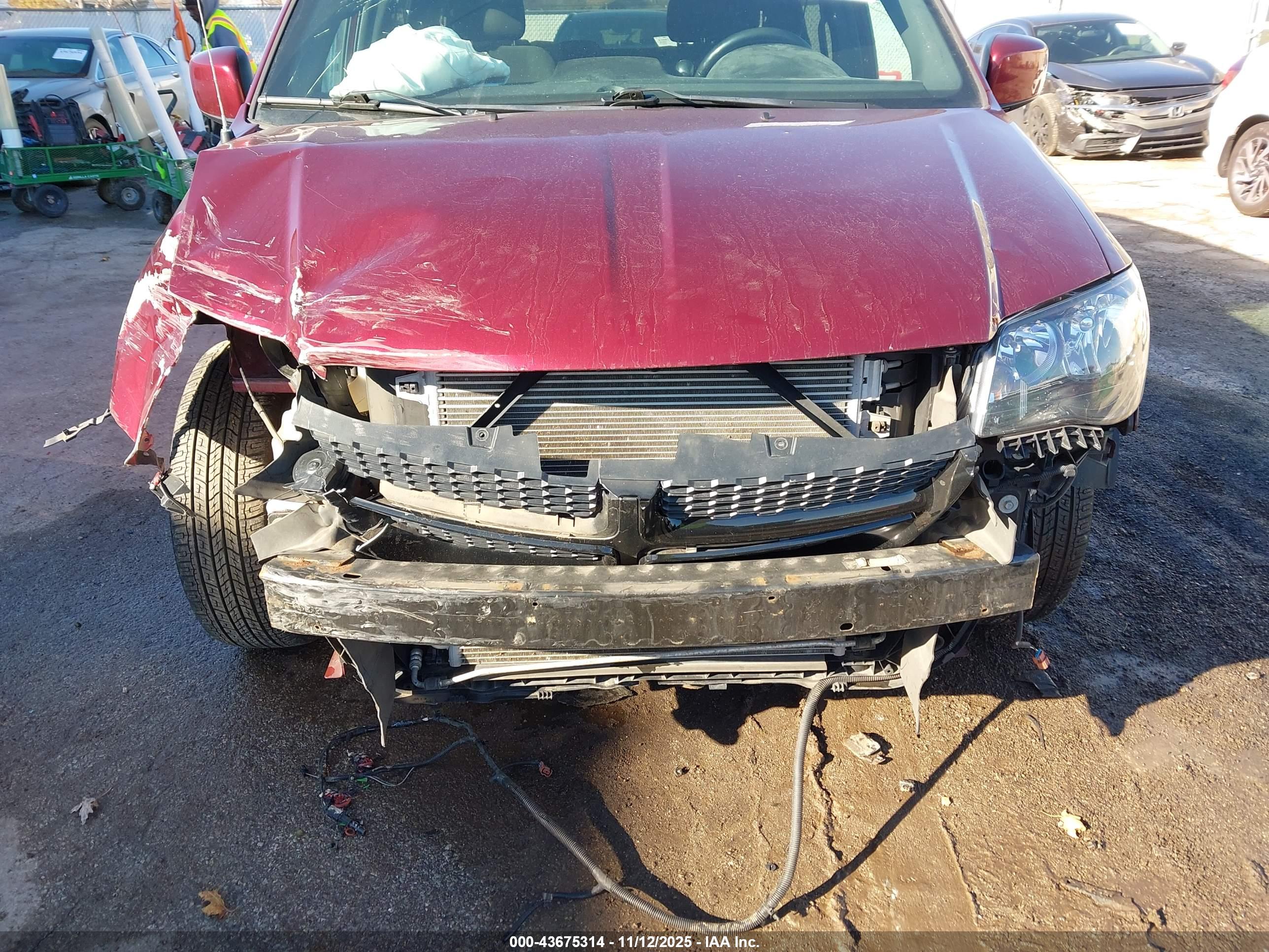 DODGE GRAND image 6