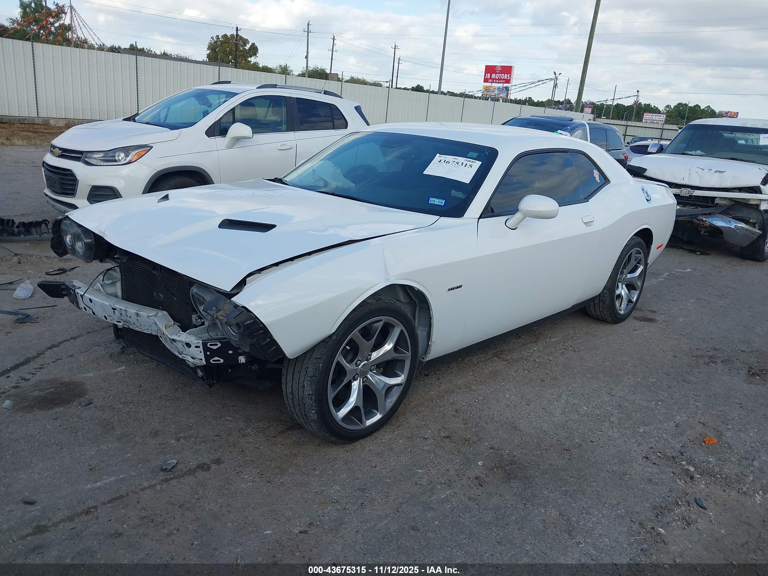 DODGE CHALLENGER image 2