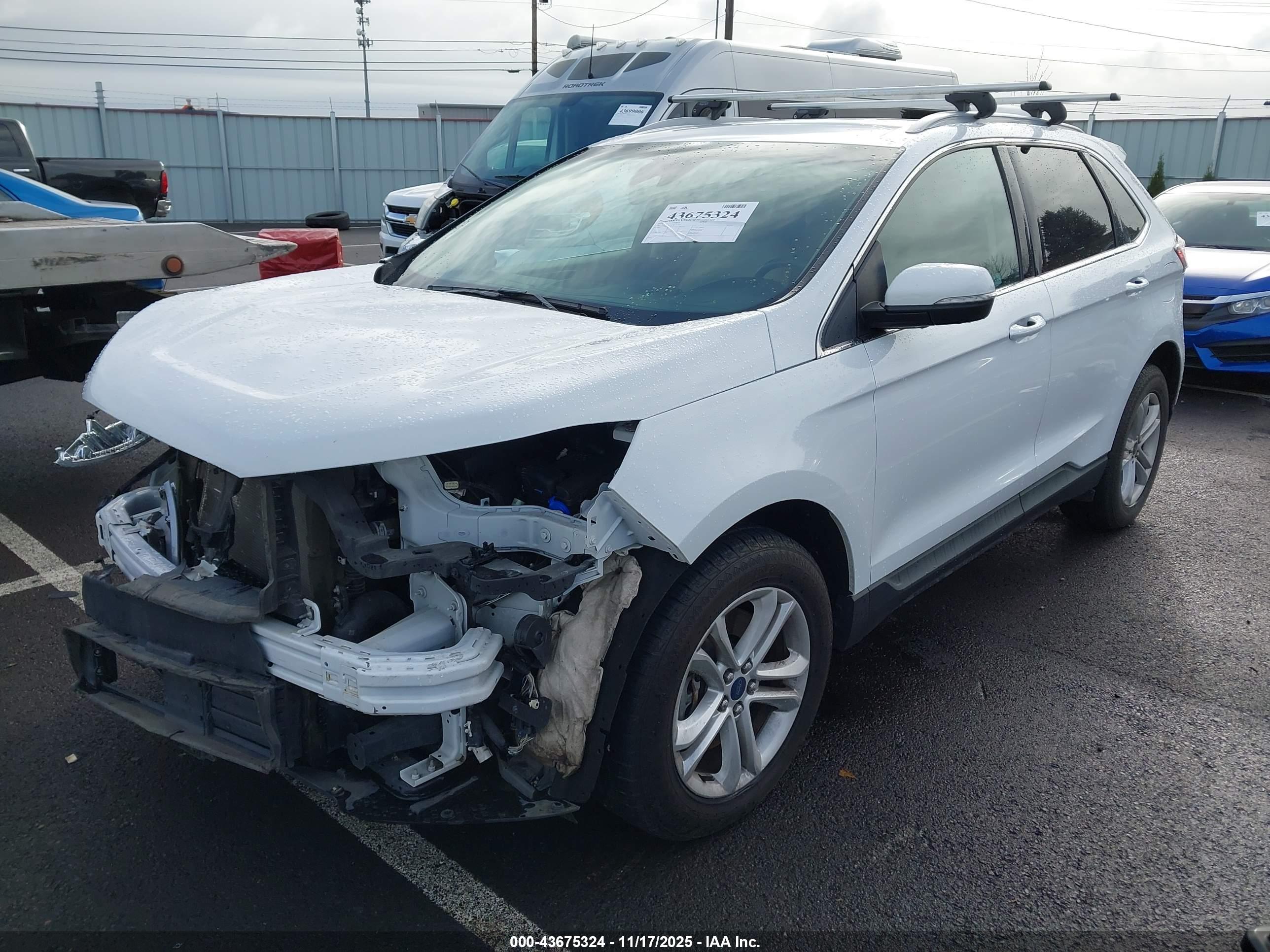 FORD EDGE image 2