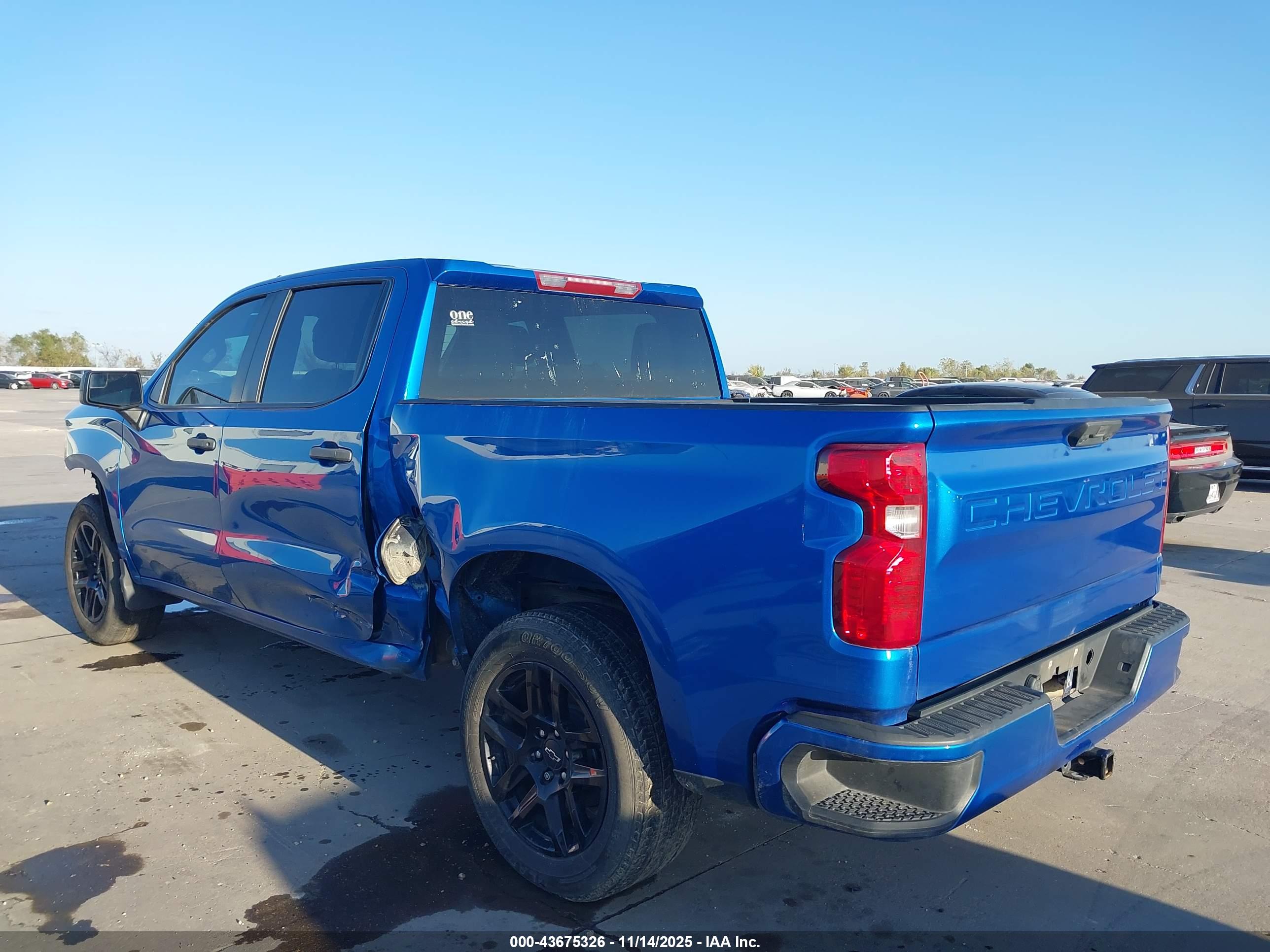 CHEVROLET SILVERADO image 3