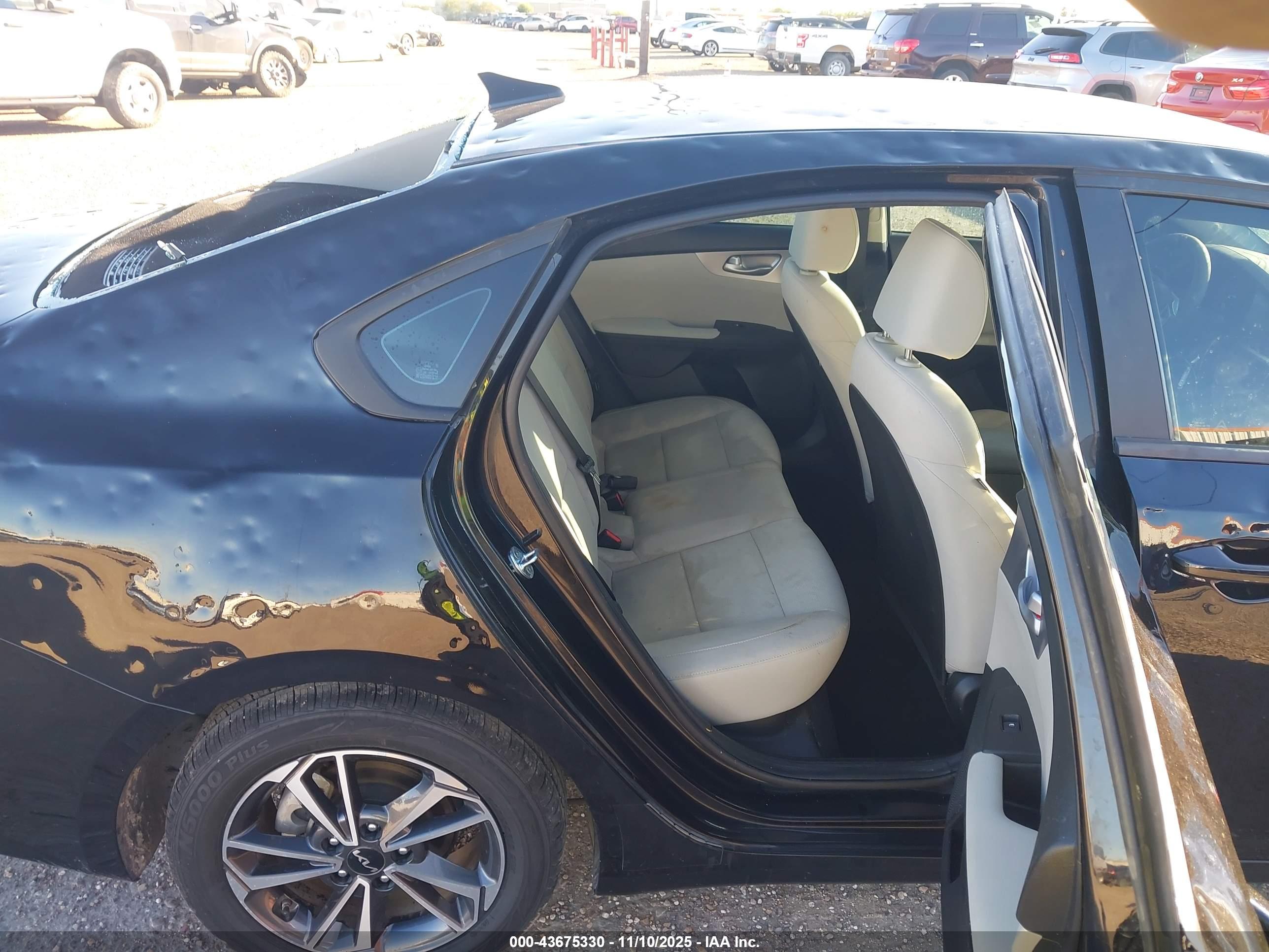 KIA FORTE image 8