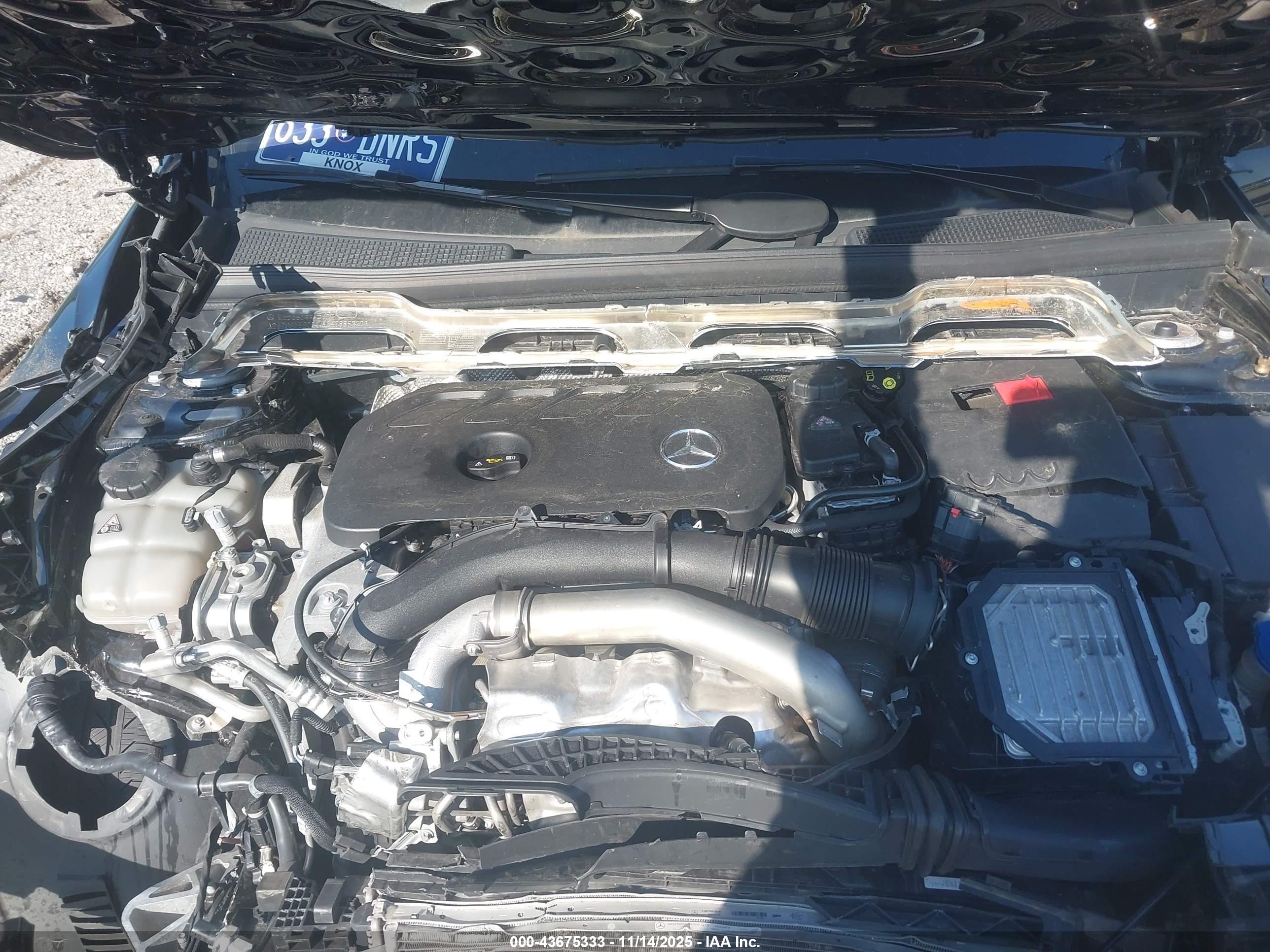 MERCEDES-BENZ GLB image 10