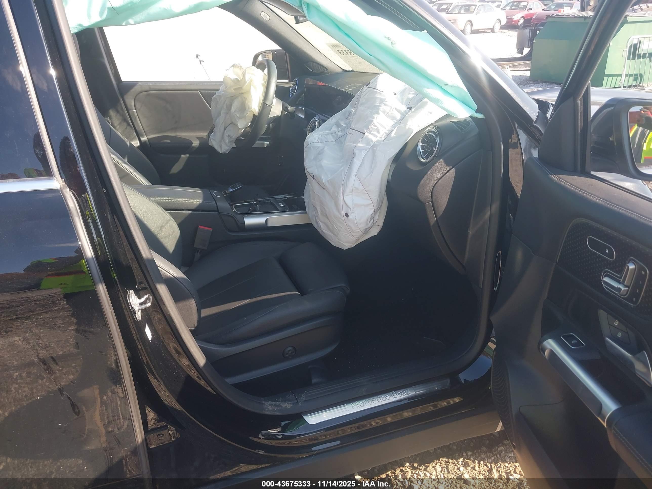 MERCEDES-BENZ GLB image 5