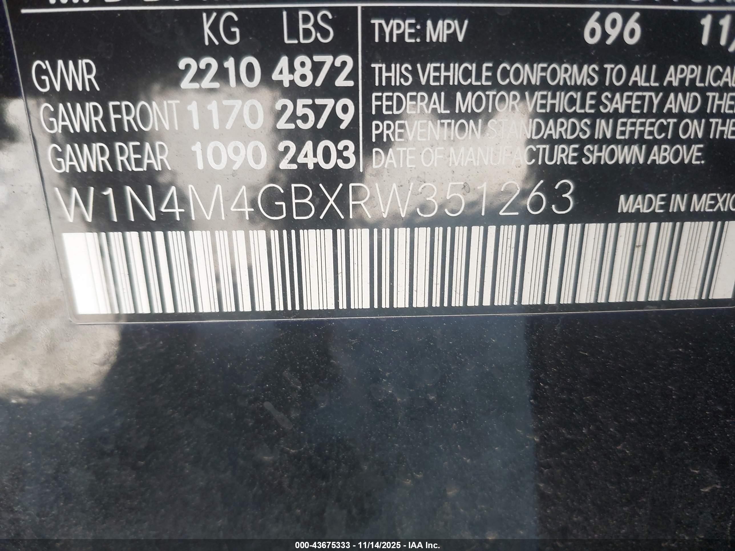 MERCEDES-BENZ GLB image 9