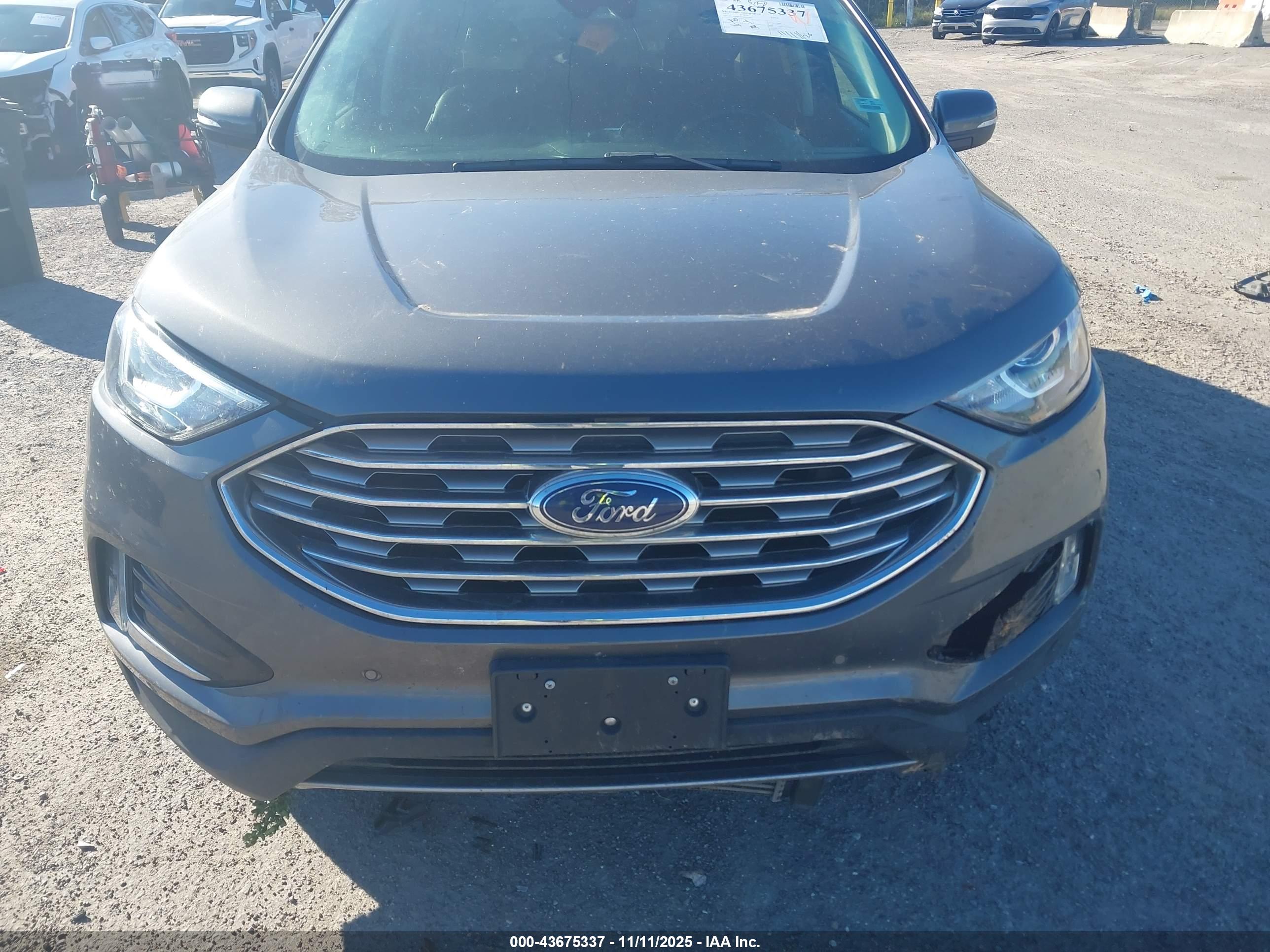 FORD EDGE image 6