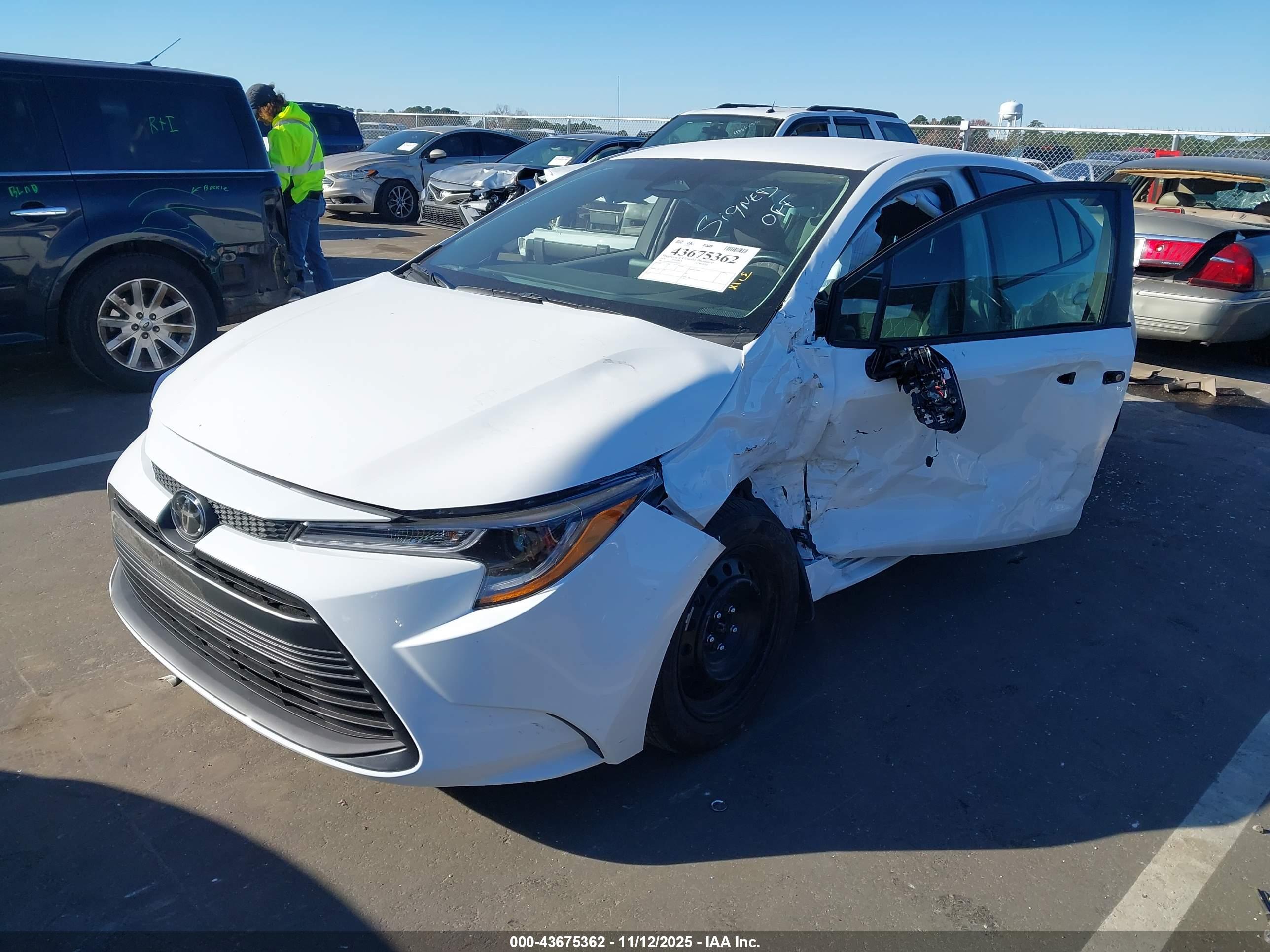TOYOTA COROLLA image 2