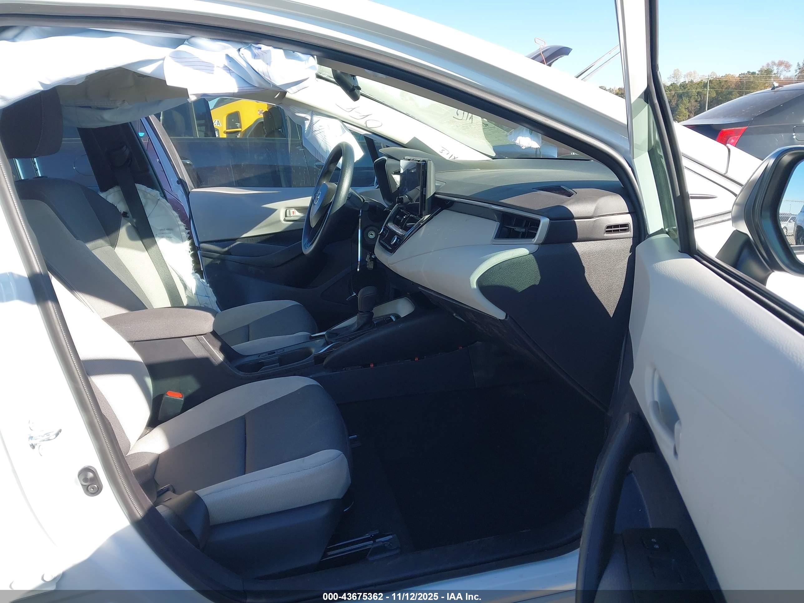 TOYOTA COROLLA image 5