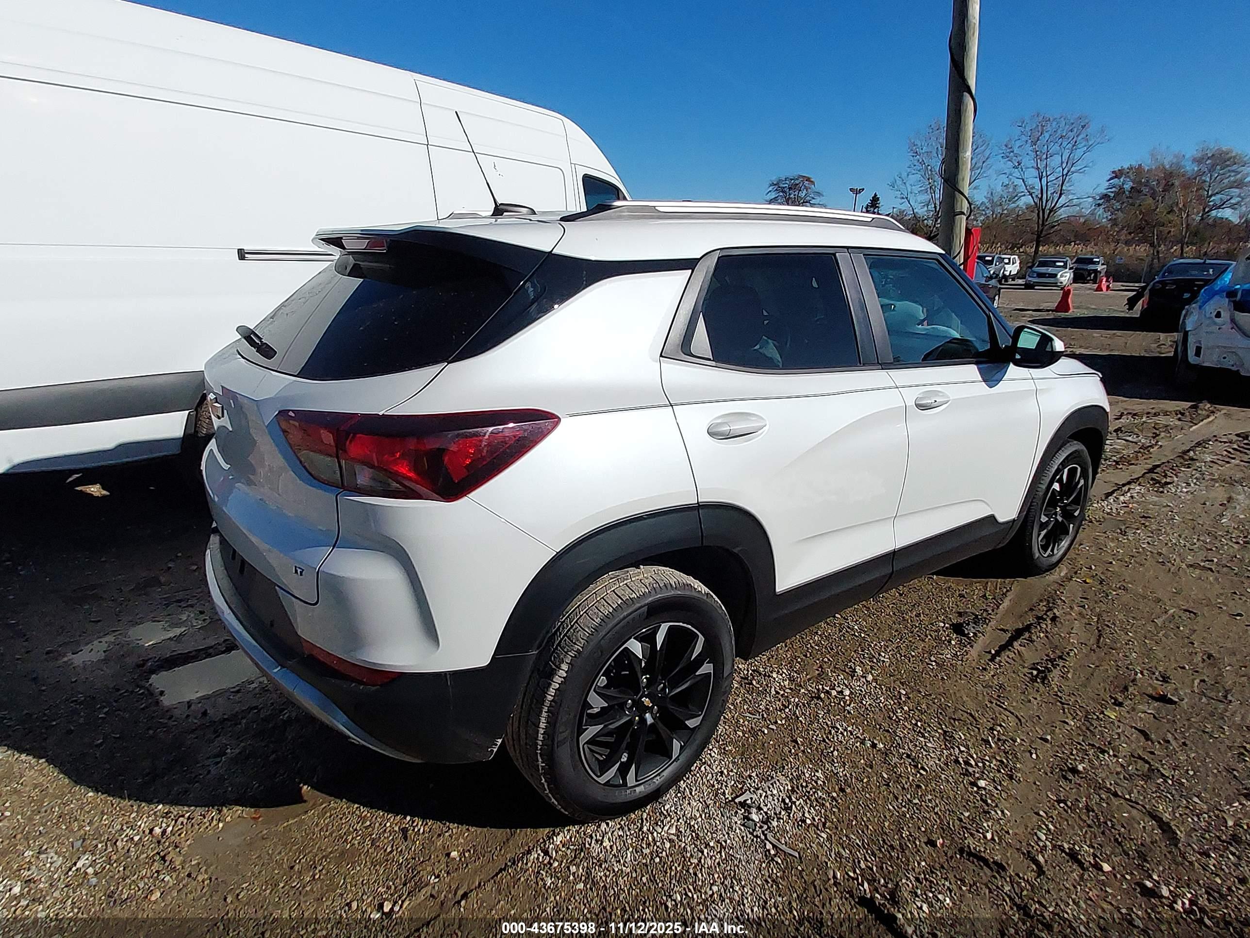 CHEVROLET TRAILBLAZER image 4