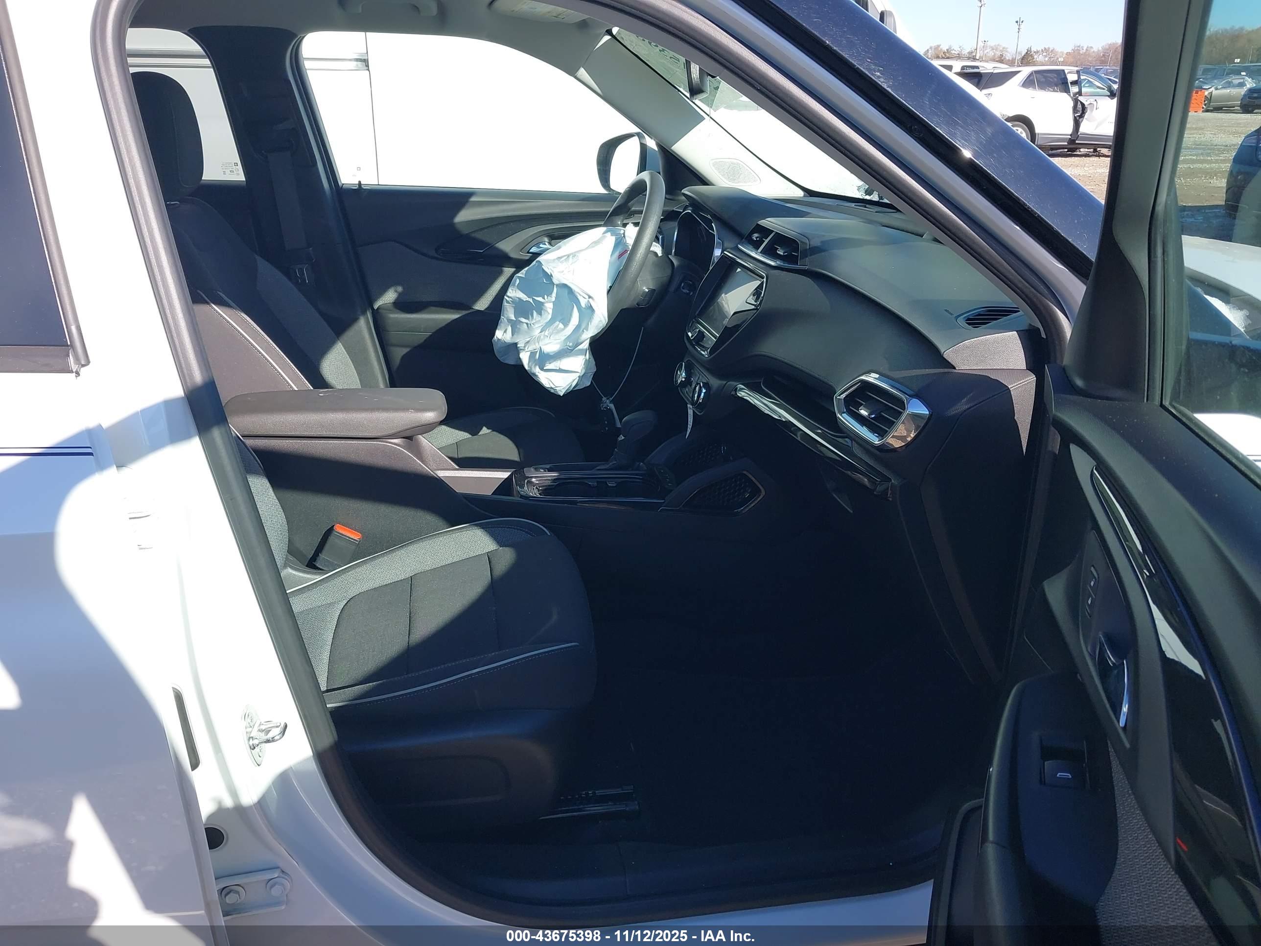 CHEVROLET TRAILBLAZER image 5