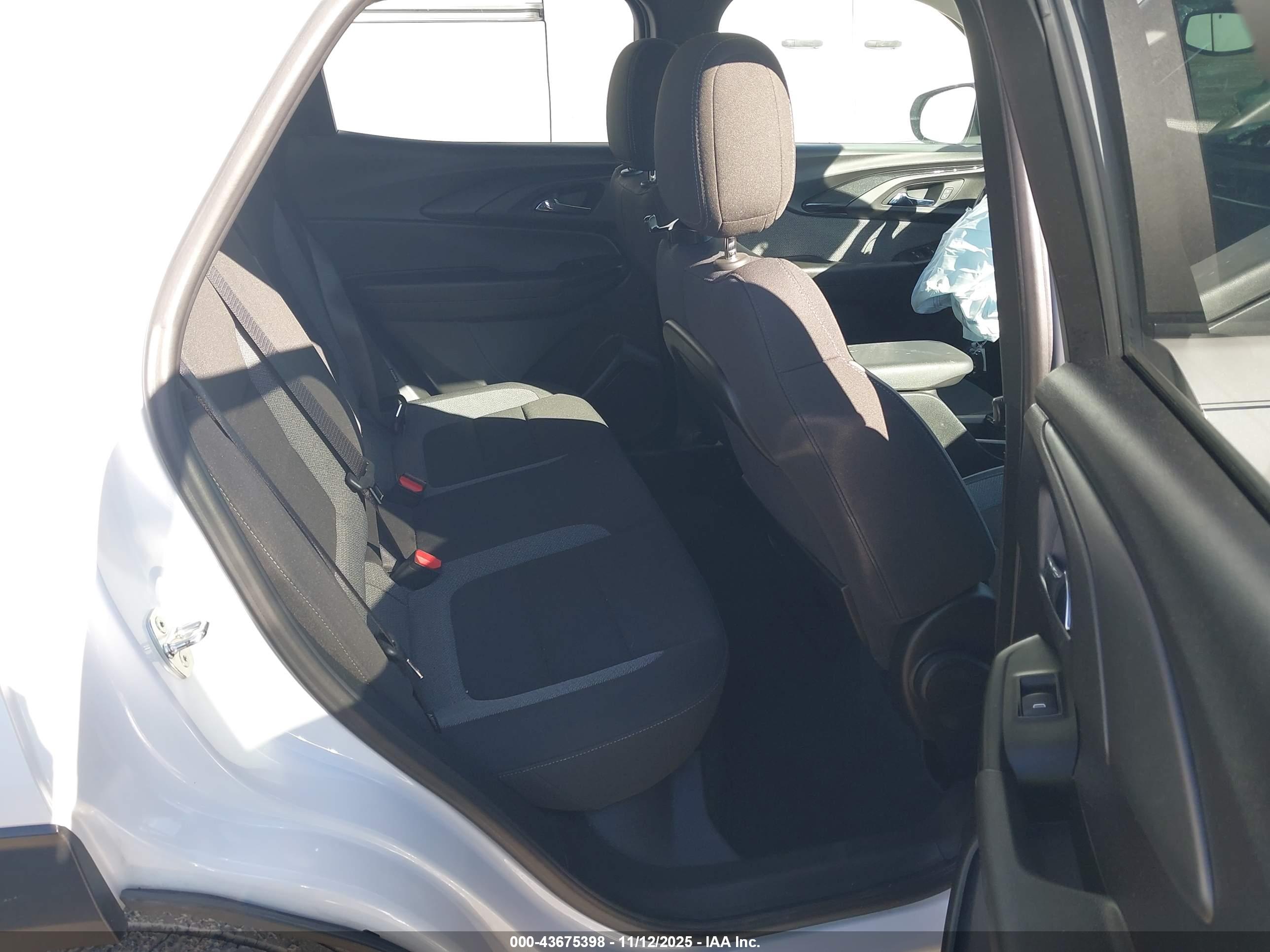 CHEVROLET TRAILBLAZER image 8