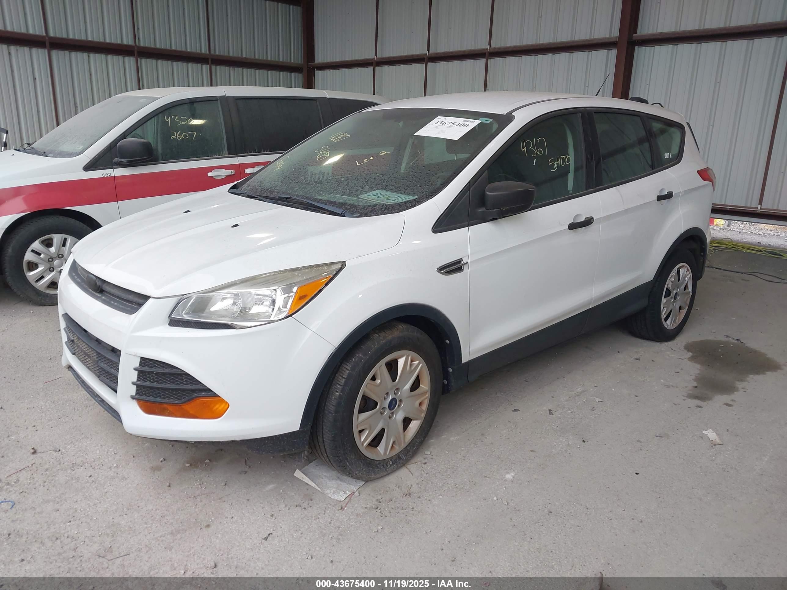 FORD ESCAPE image 2