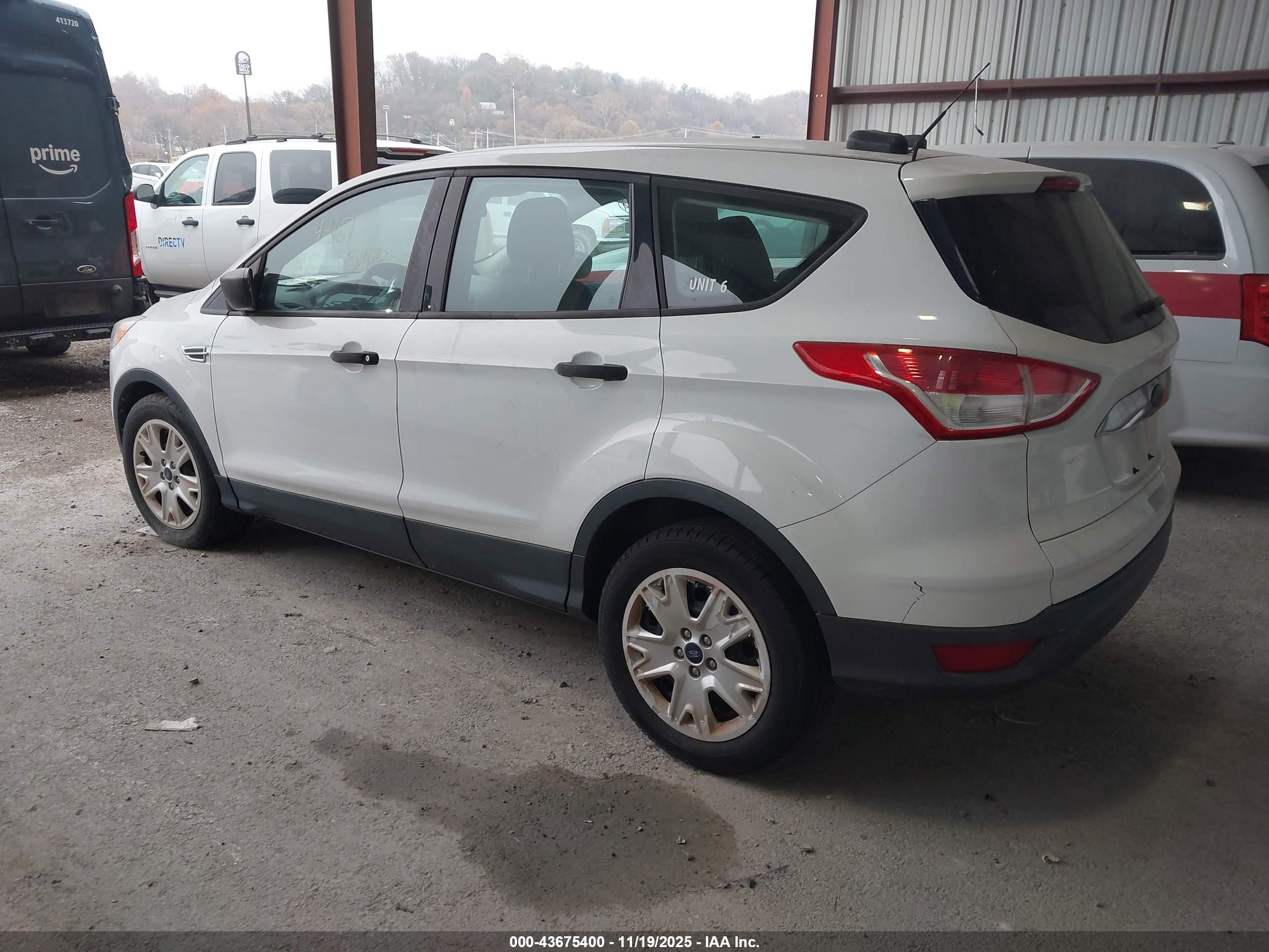 FORD ESCAPE image 3
