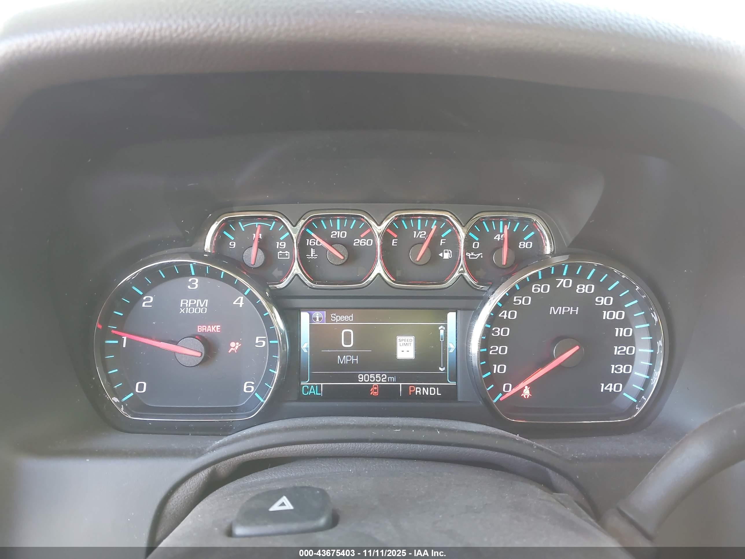 CHEVROLET SUBURBAN image 7