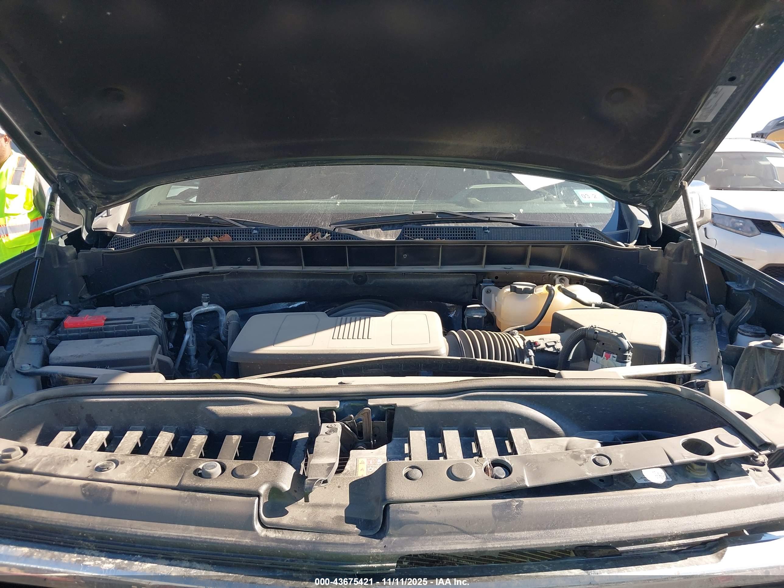 CHEVROLET SILVERADO image 10