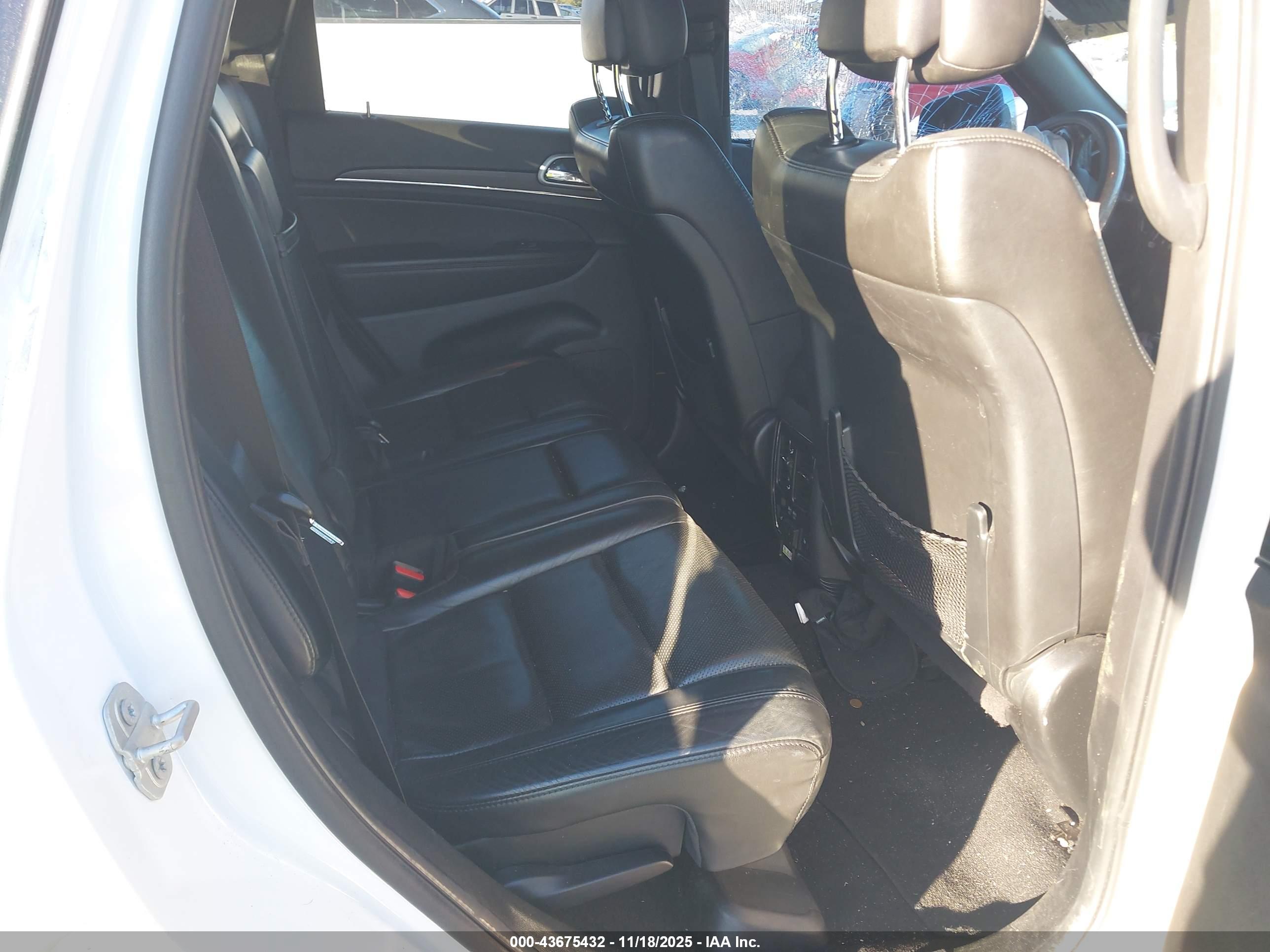 JEEP GRAND image 8