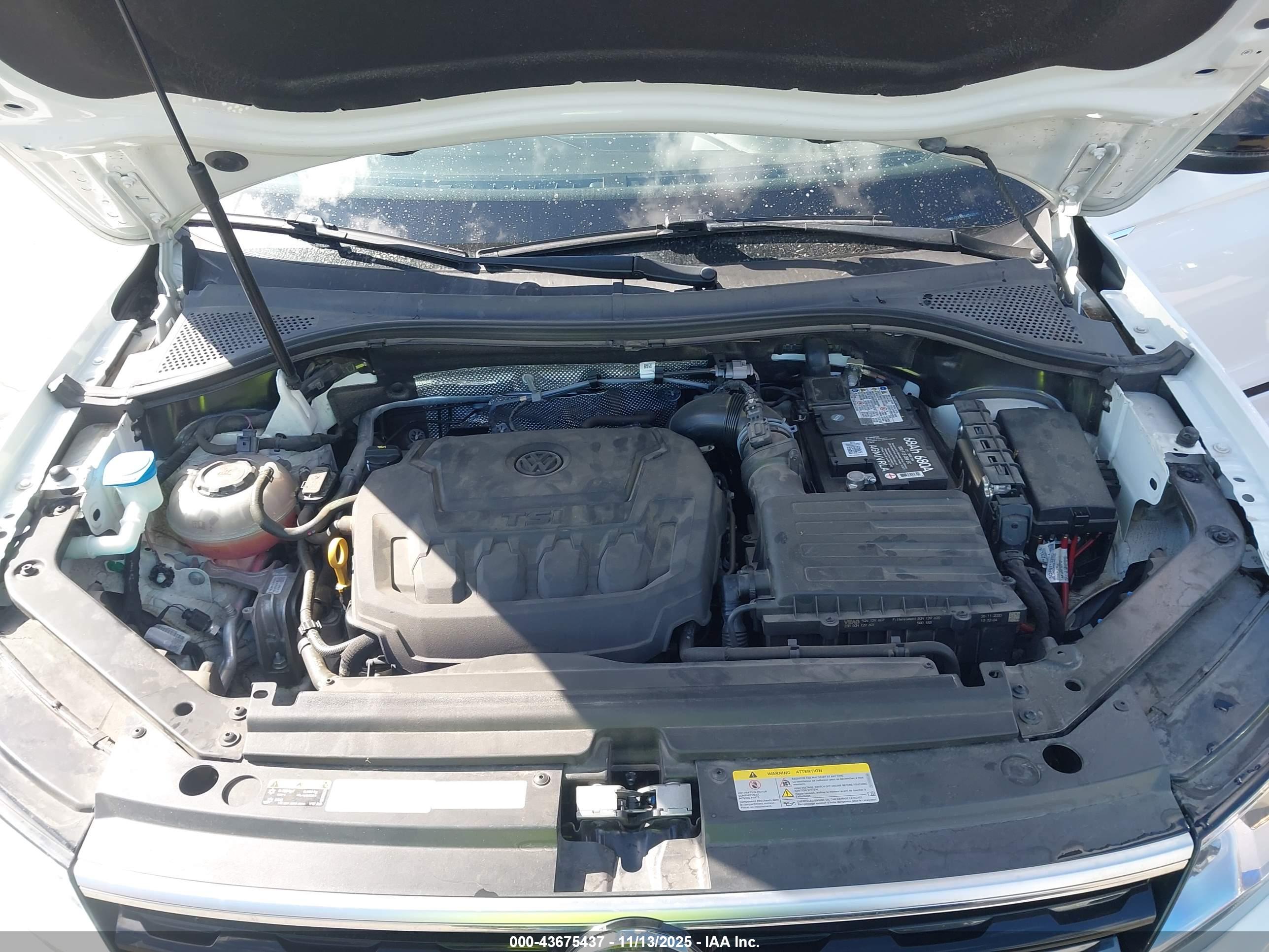 VOLKSWAGEN TIGUAN image 10