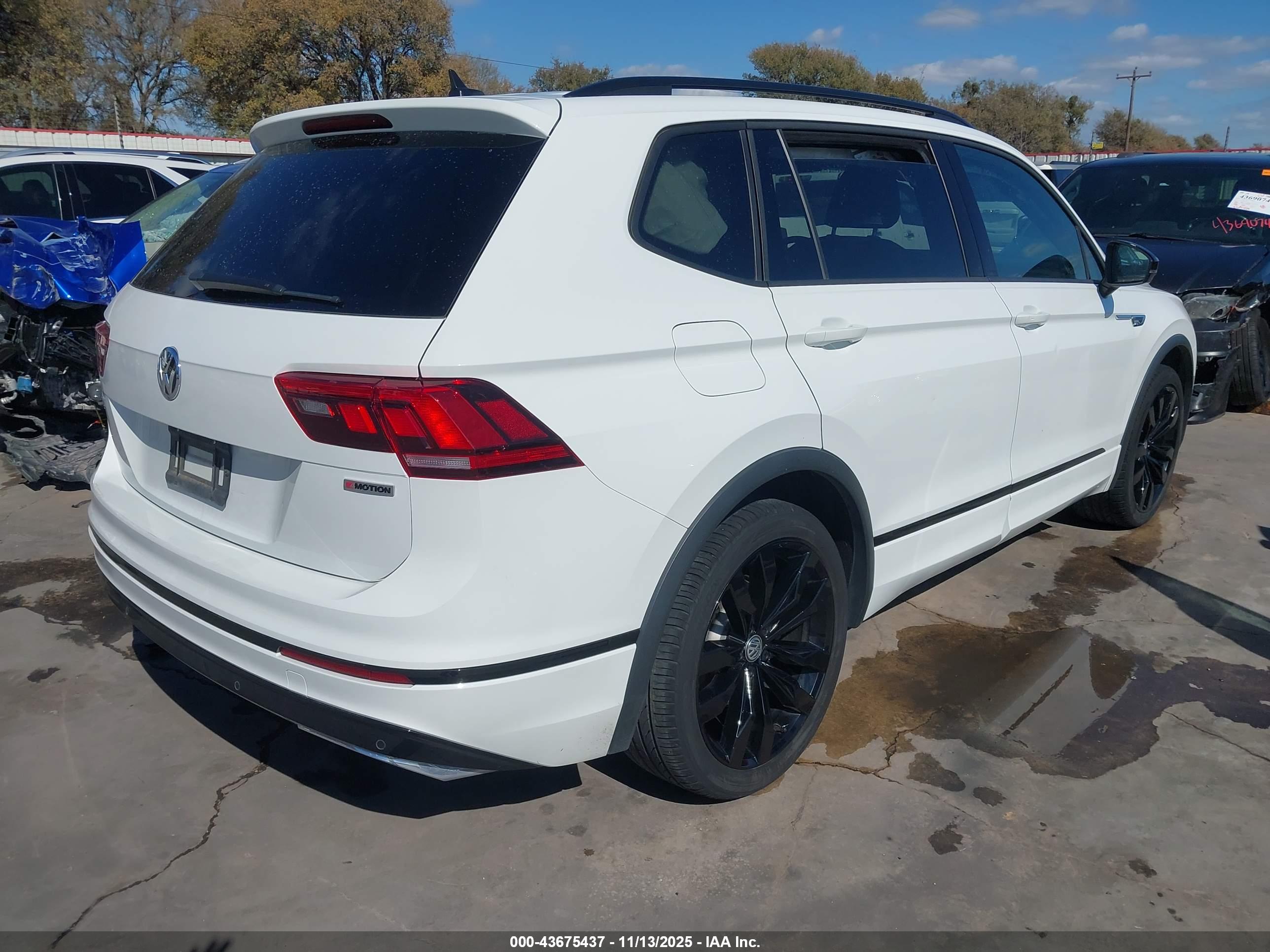 VOLKSWAGEN TIGUAN image 4