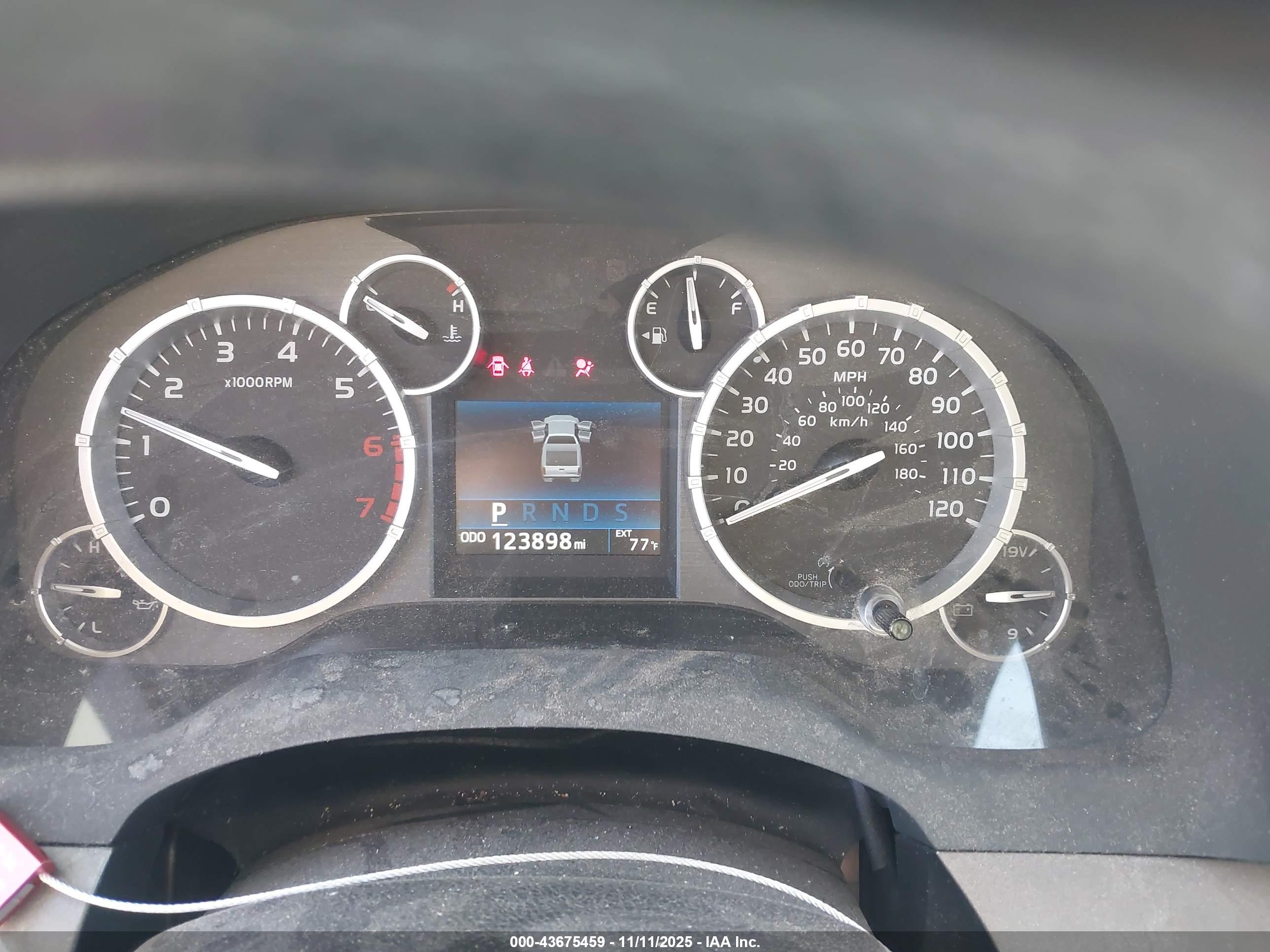 TOYOTA TUNDRA image 7