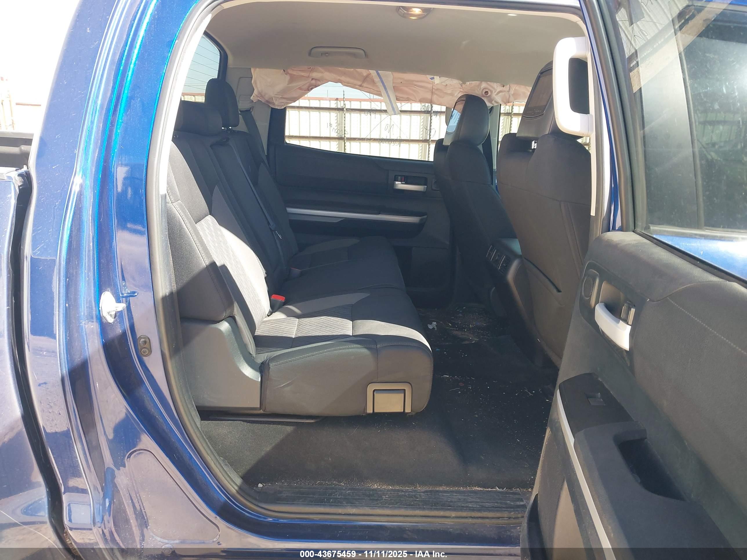 TOYOTA TUNDRA image 8
