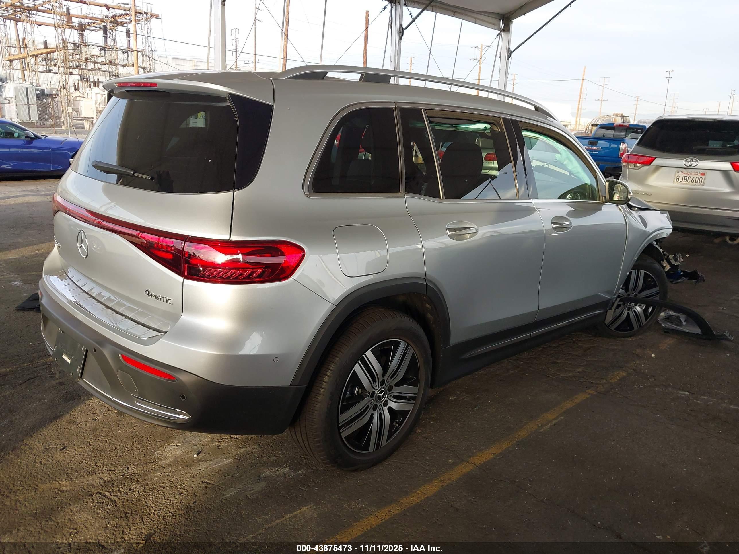 MERCEDES-BENZ EQB image 4
