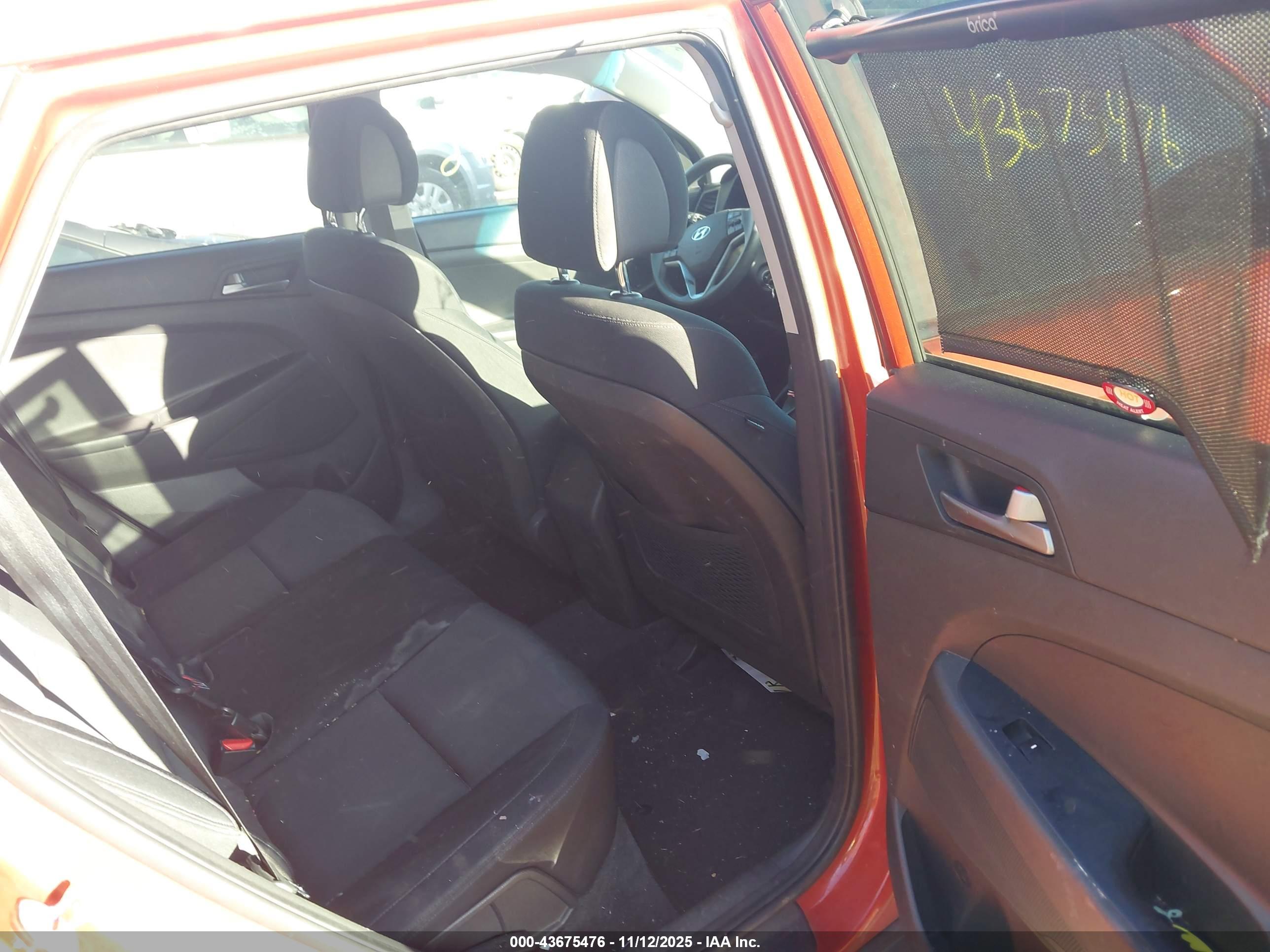 HYUNDAI TUCSON image 8