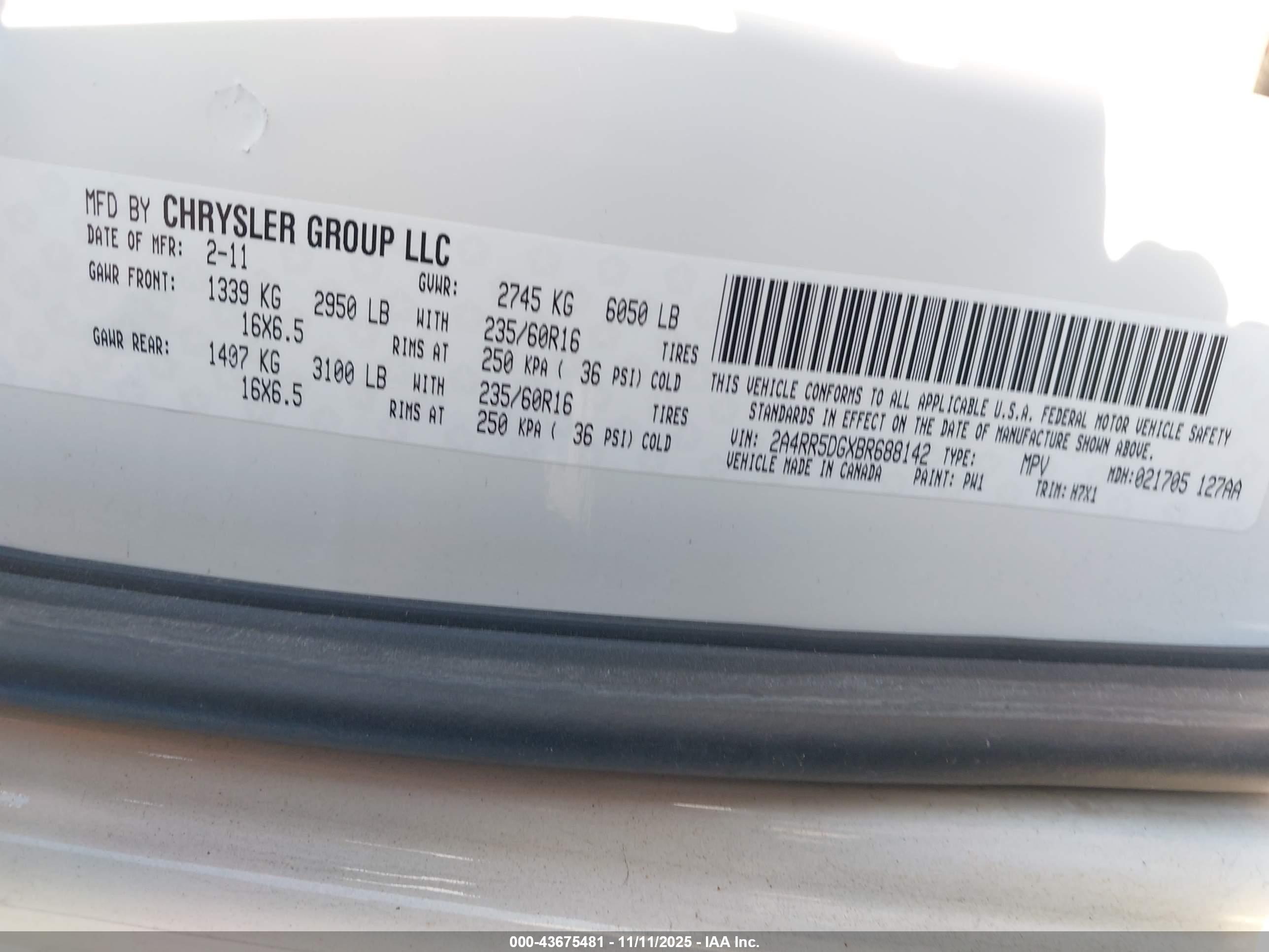 CHRYSLER TOWN image 9