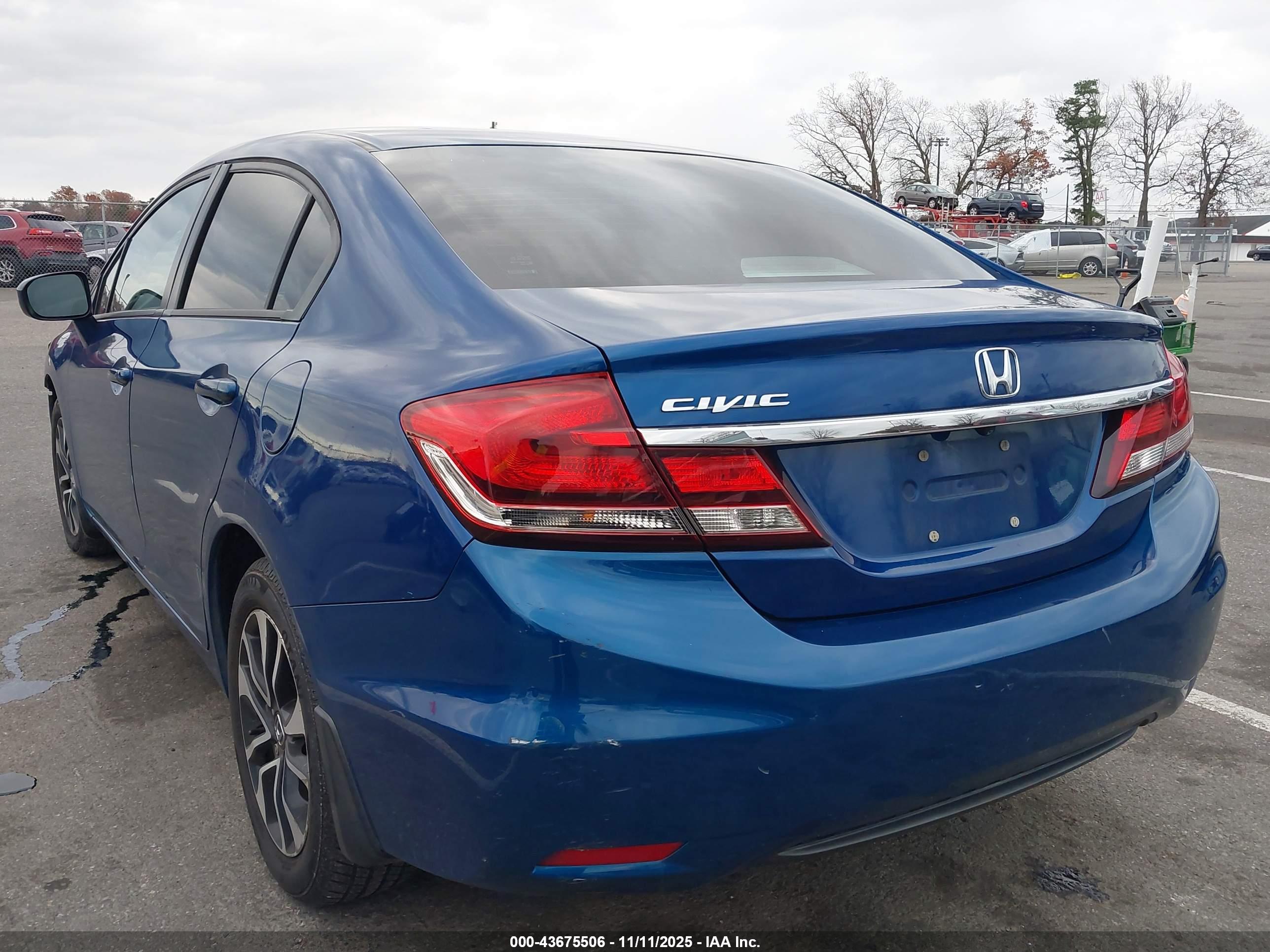 HONDA CIVIC image 3