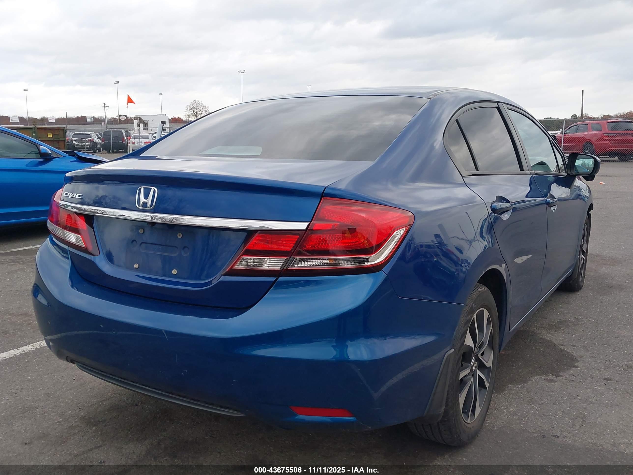 HONDA CIVIC image 4