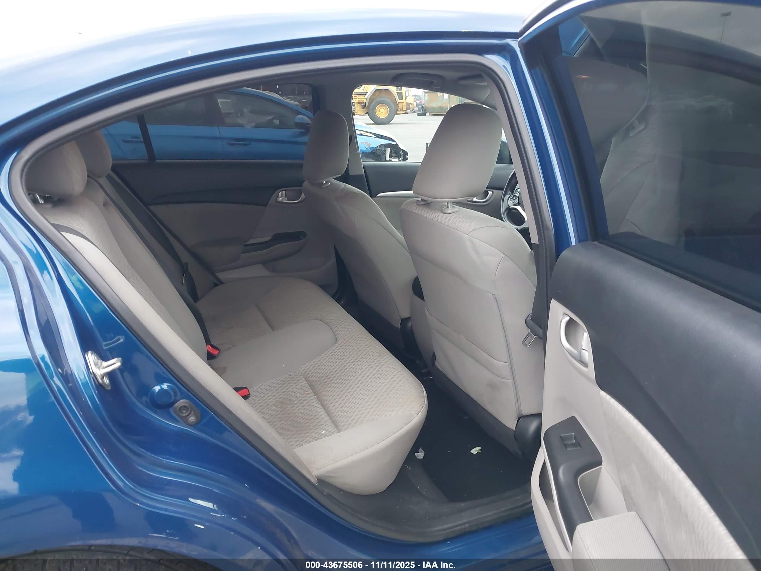 HONDA CIVIC image 8
