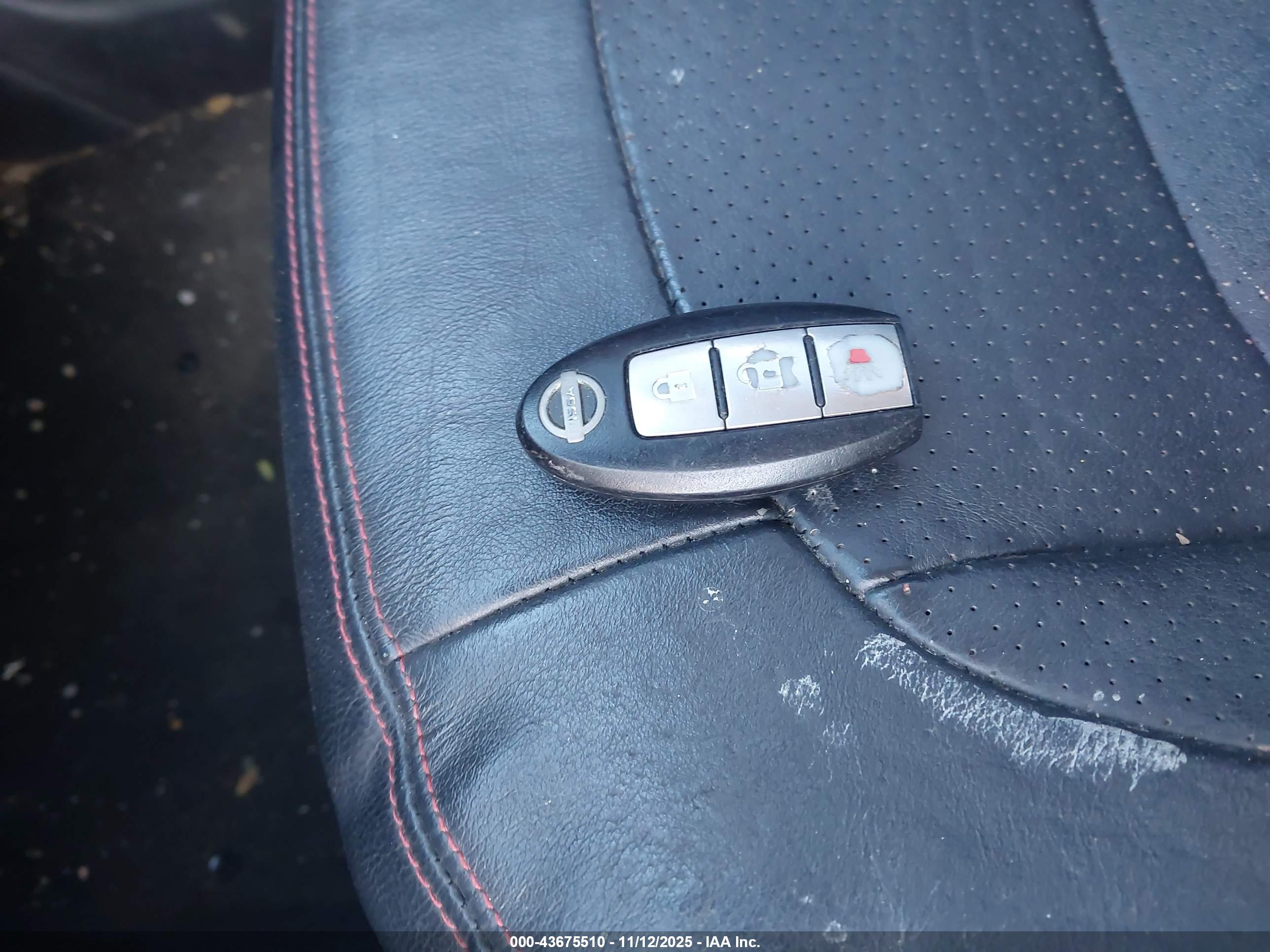 NISSAN ROGUE image 11