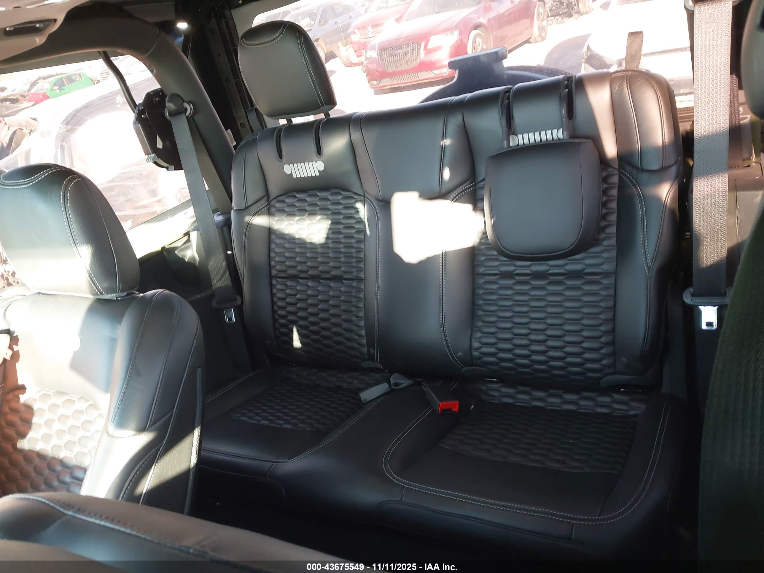 JEEP WRANGLER image 8