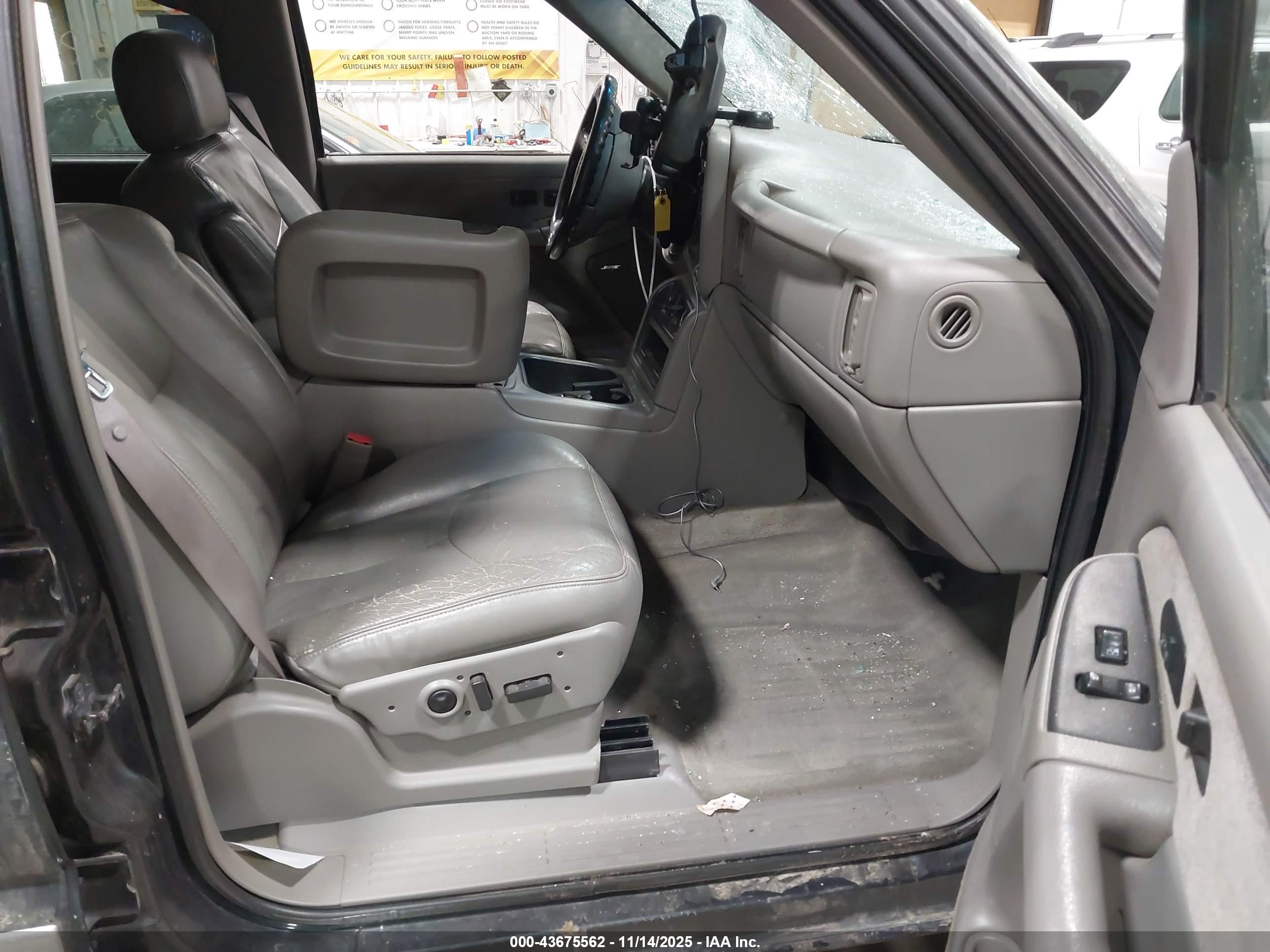 GMC SIERRA image 5