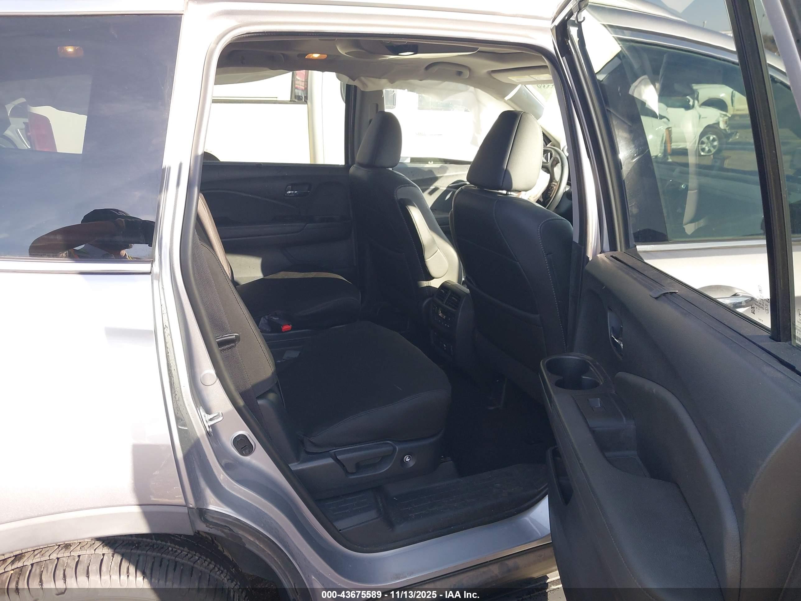 HONDA PILOT image 8