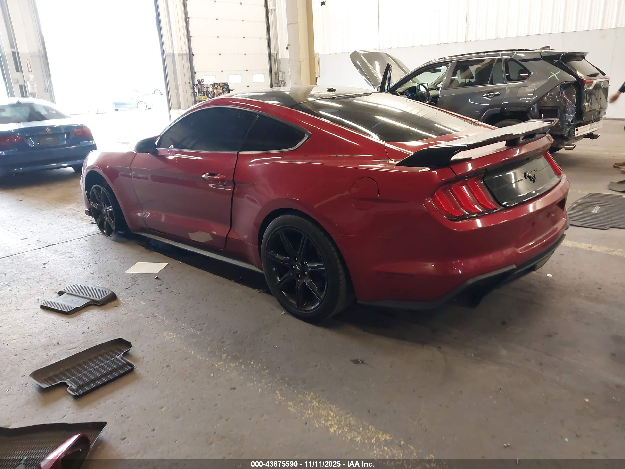 FORD MUSTANG image 3