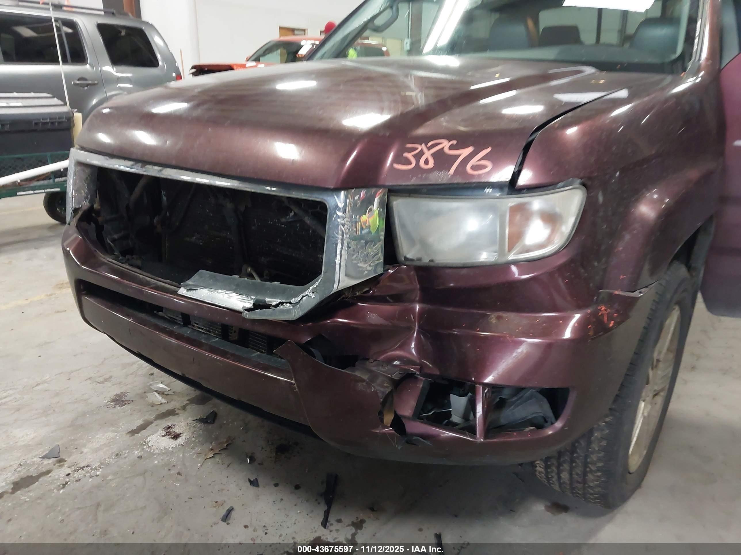 HONDA RIDGELINE image 6