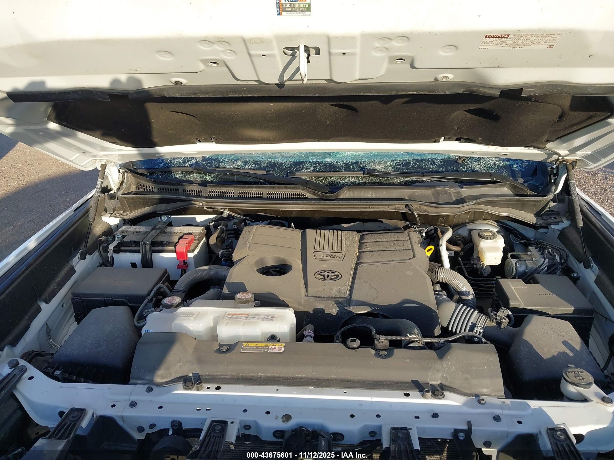 TOYOTA TUNDRA image 10