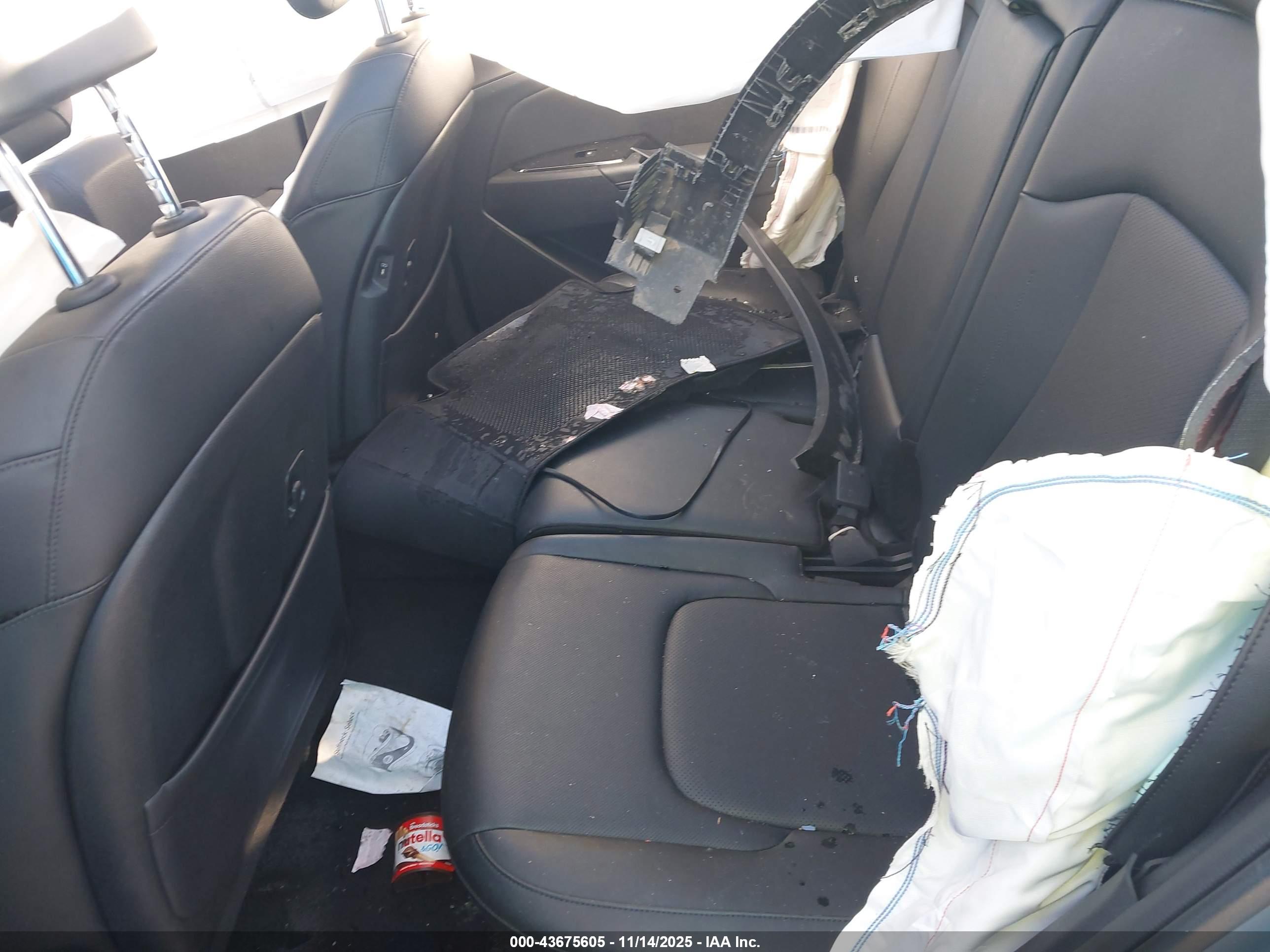 KIA SPORTAGE image 8