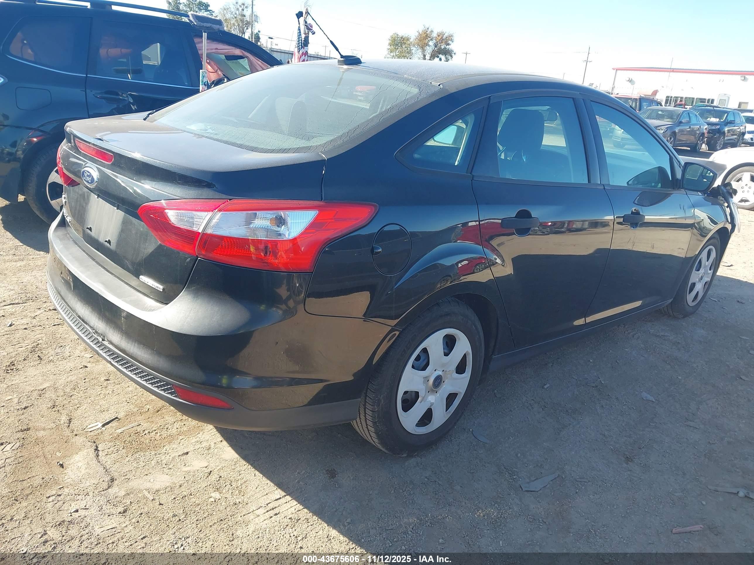 FORD FOCUS image 4